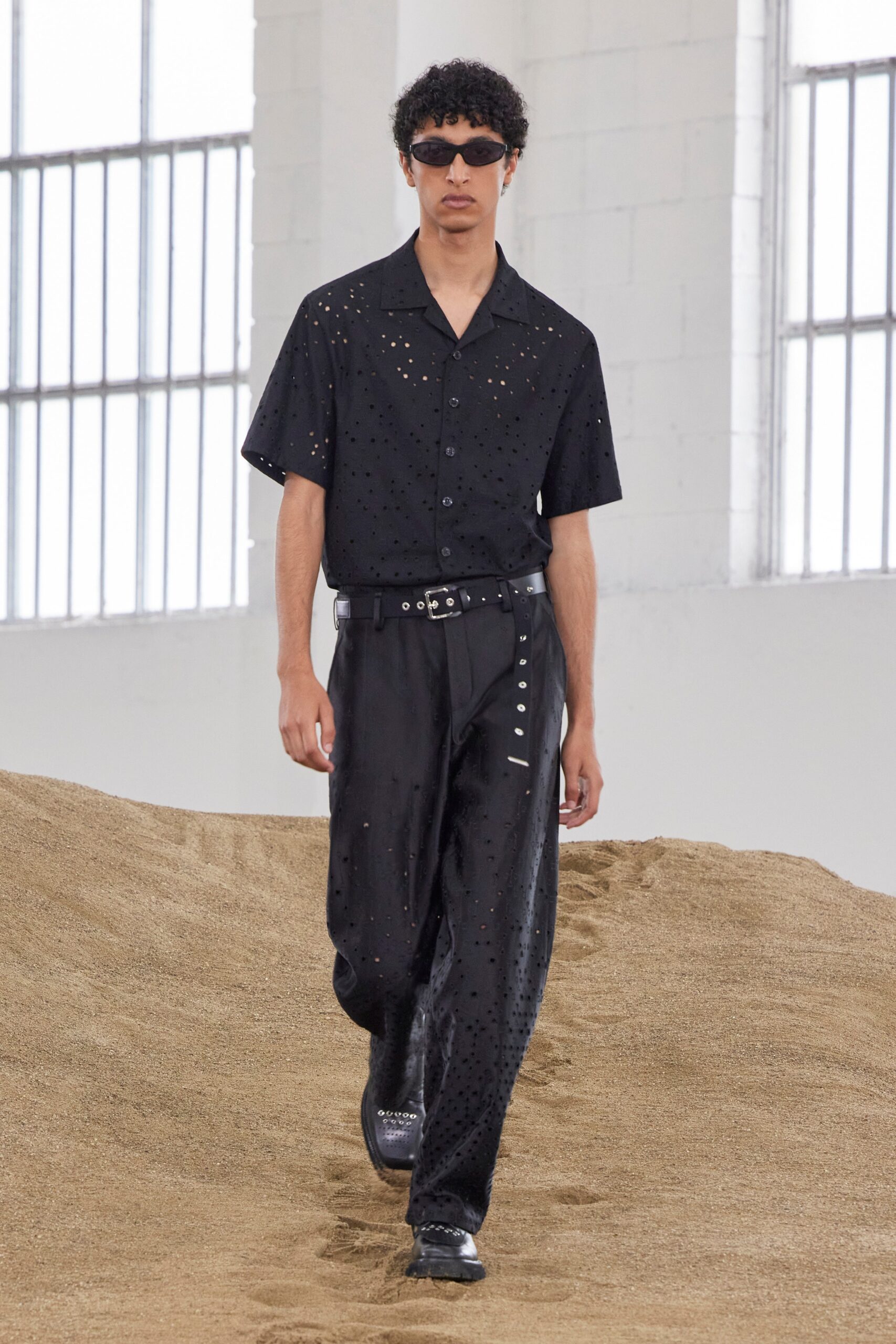 Neil Barrett S/S 23 Menswear Look 25