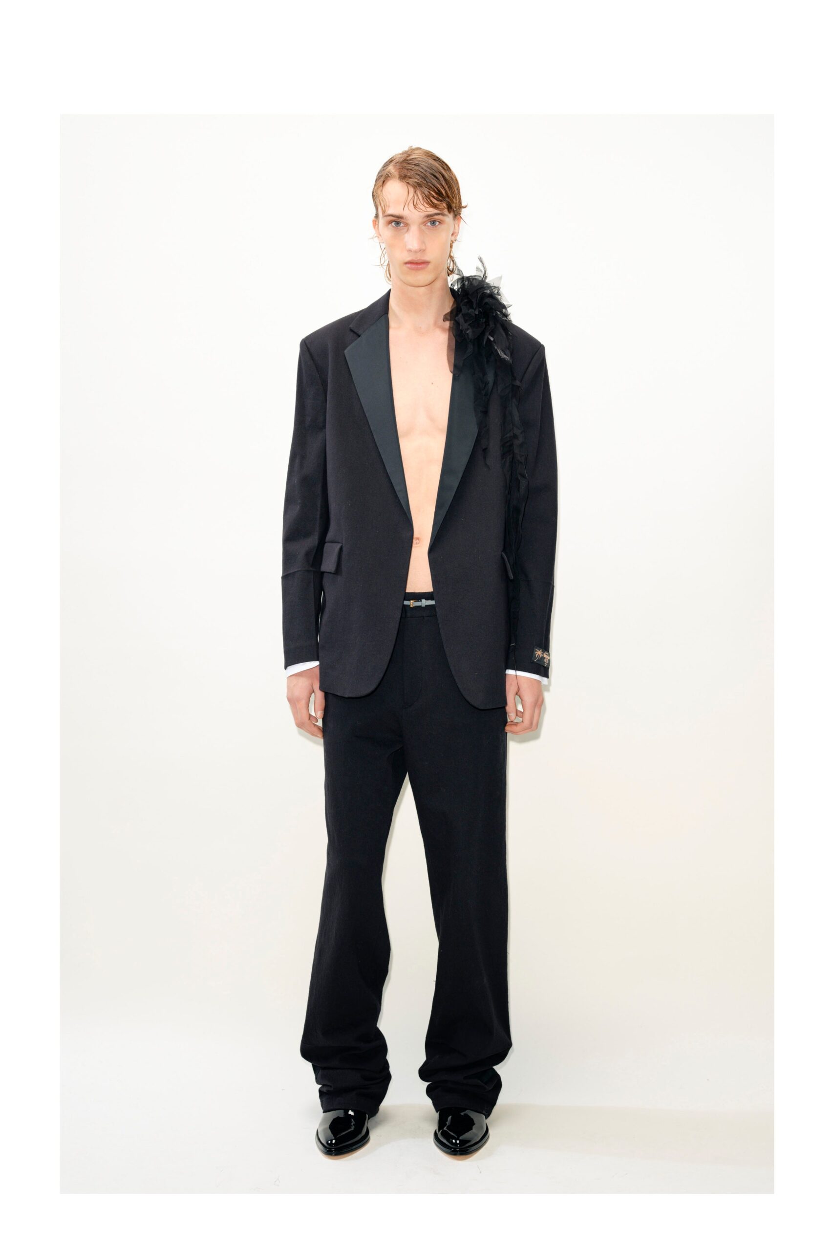 No. 21 F/W 23 Menswear Look 25