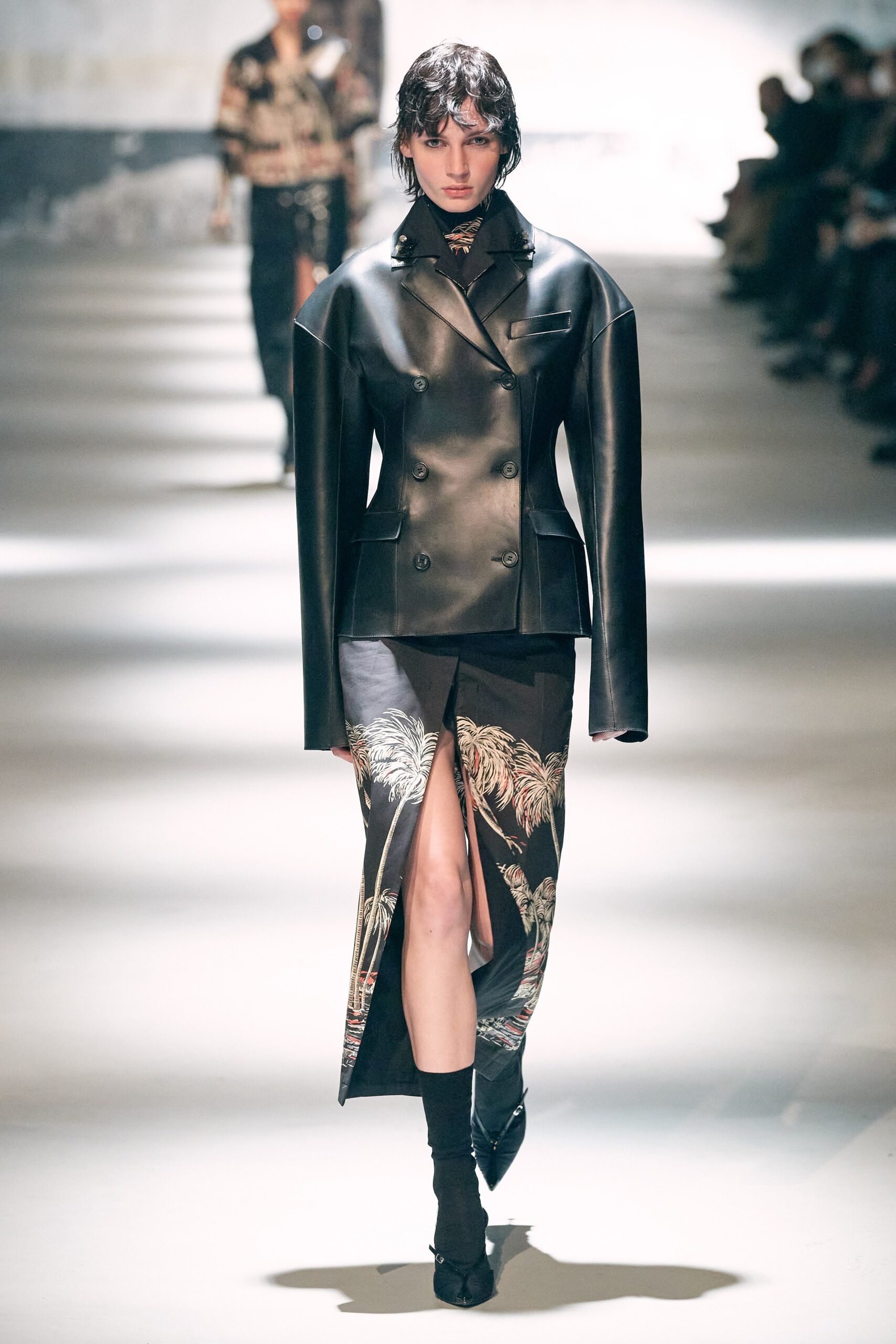 No. 21 F/W 22 Look 25