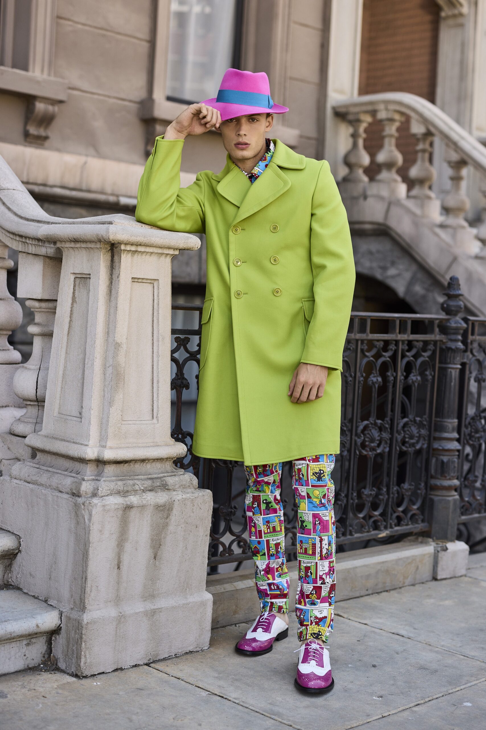 Moschino Resort 22 Look 26