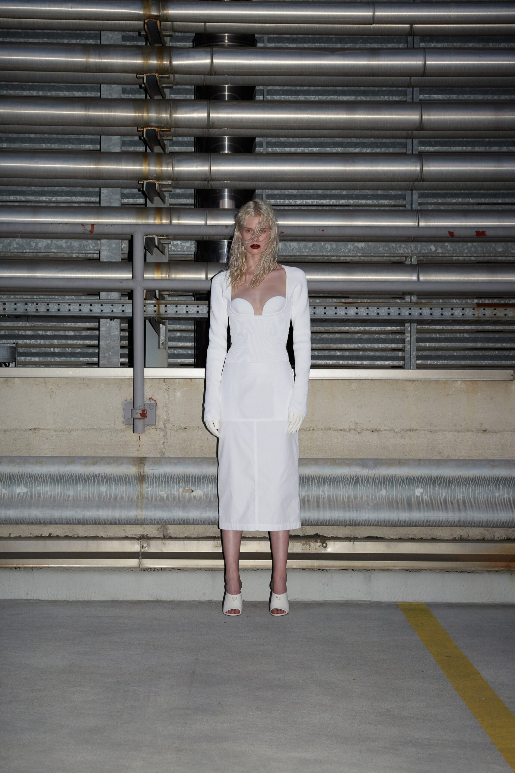 No. 21 Resort 23 Look 25