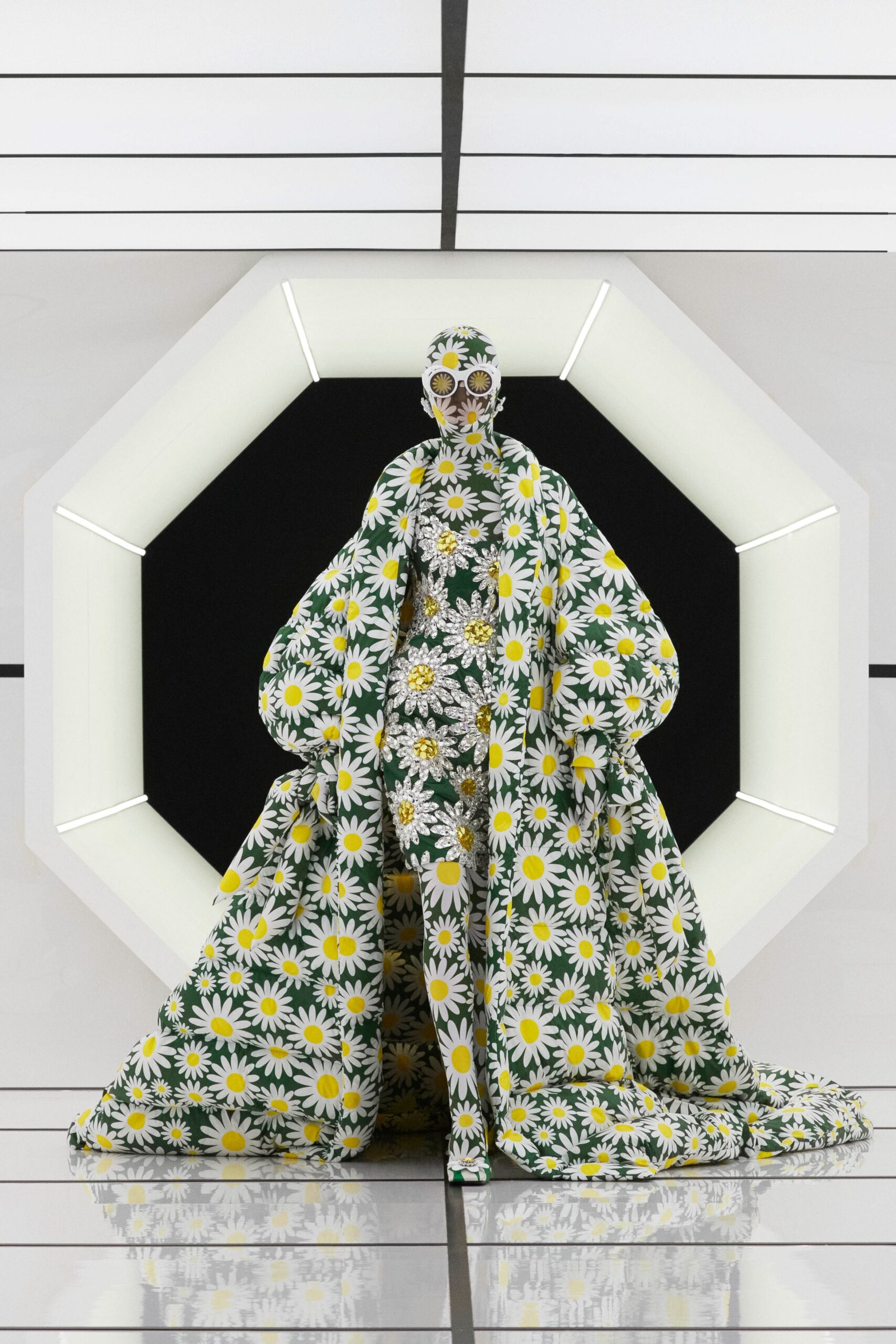 Moncler 8 Richard Quinn F/W 20 Look 27
