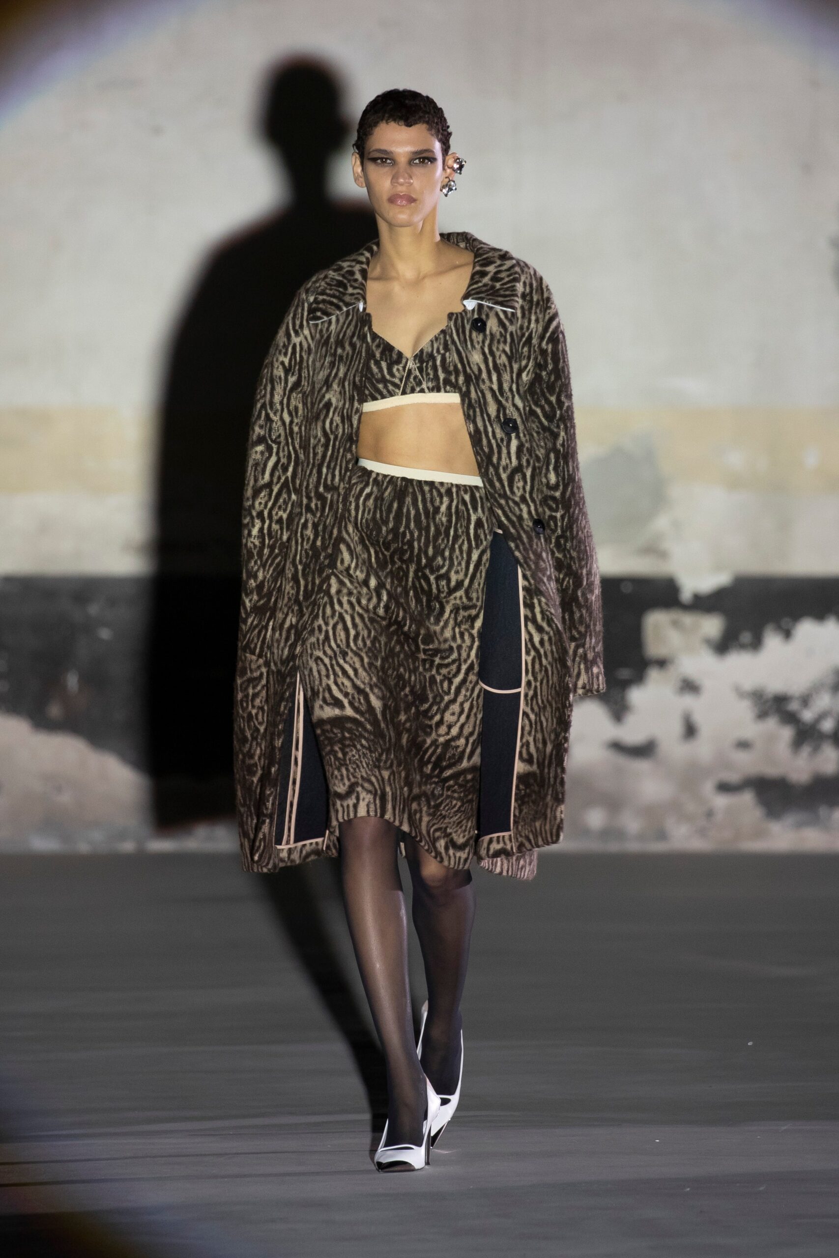 No. 21 F/W 21 Look 27