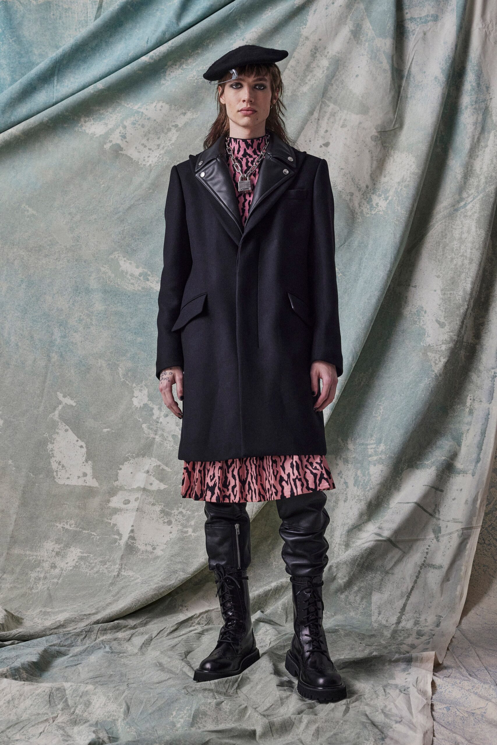 Moschino F/W 23 Look 27