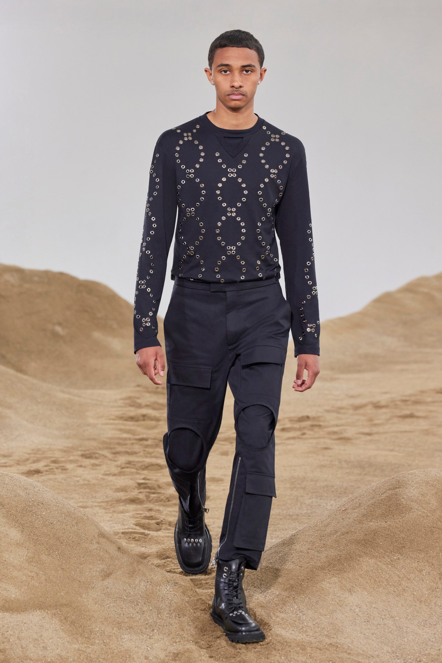 Neil Barrett S/S 23 Menswear Look 27