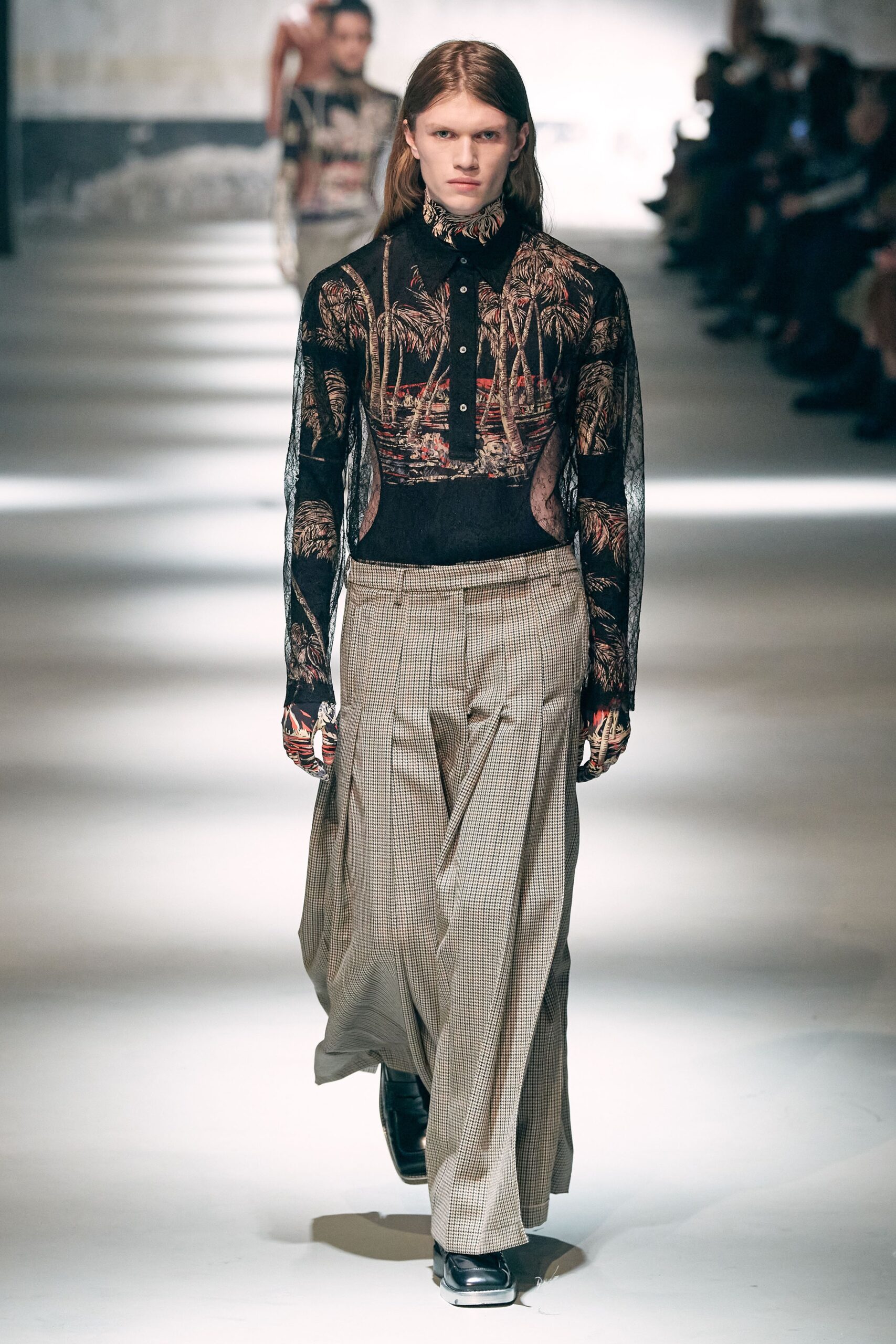 No. 21 F/W 22 Look 27