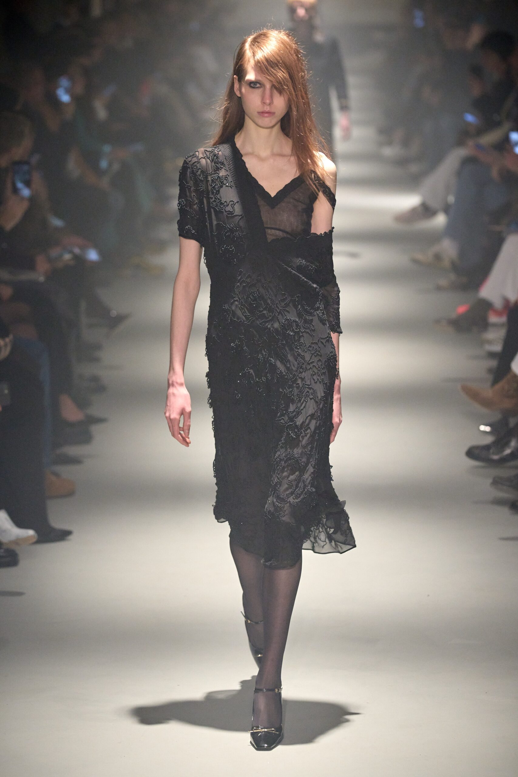 No. 21 F/W 23 Look 27