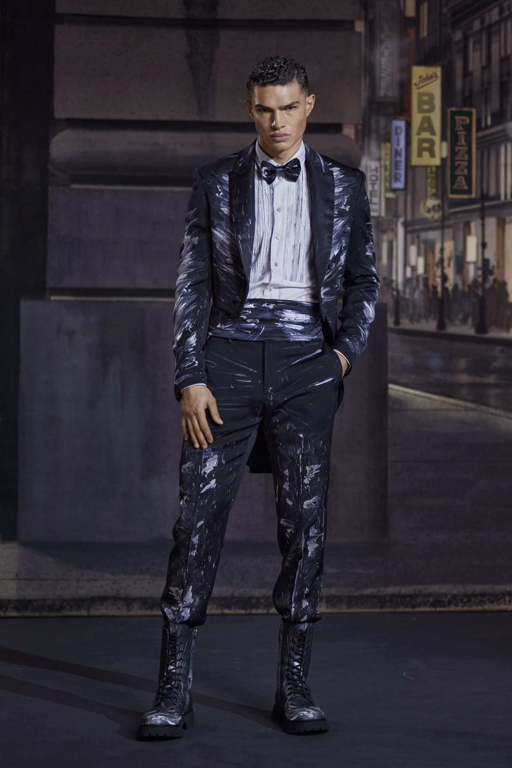 Moschino F/W 21 Menswear Look 28