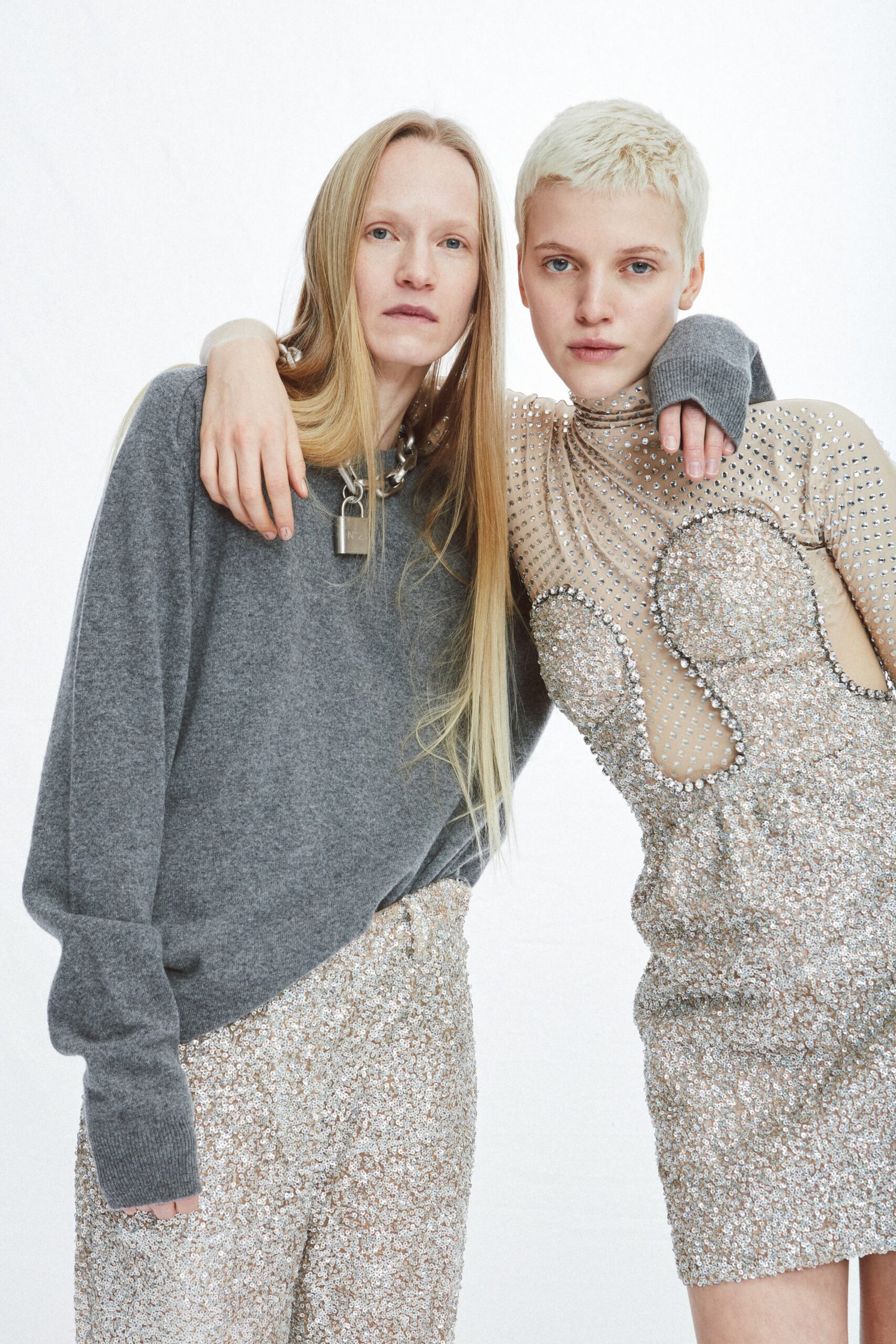No. 21 F/W 22 Look 28