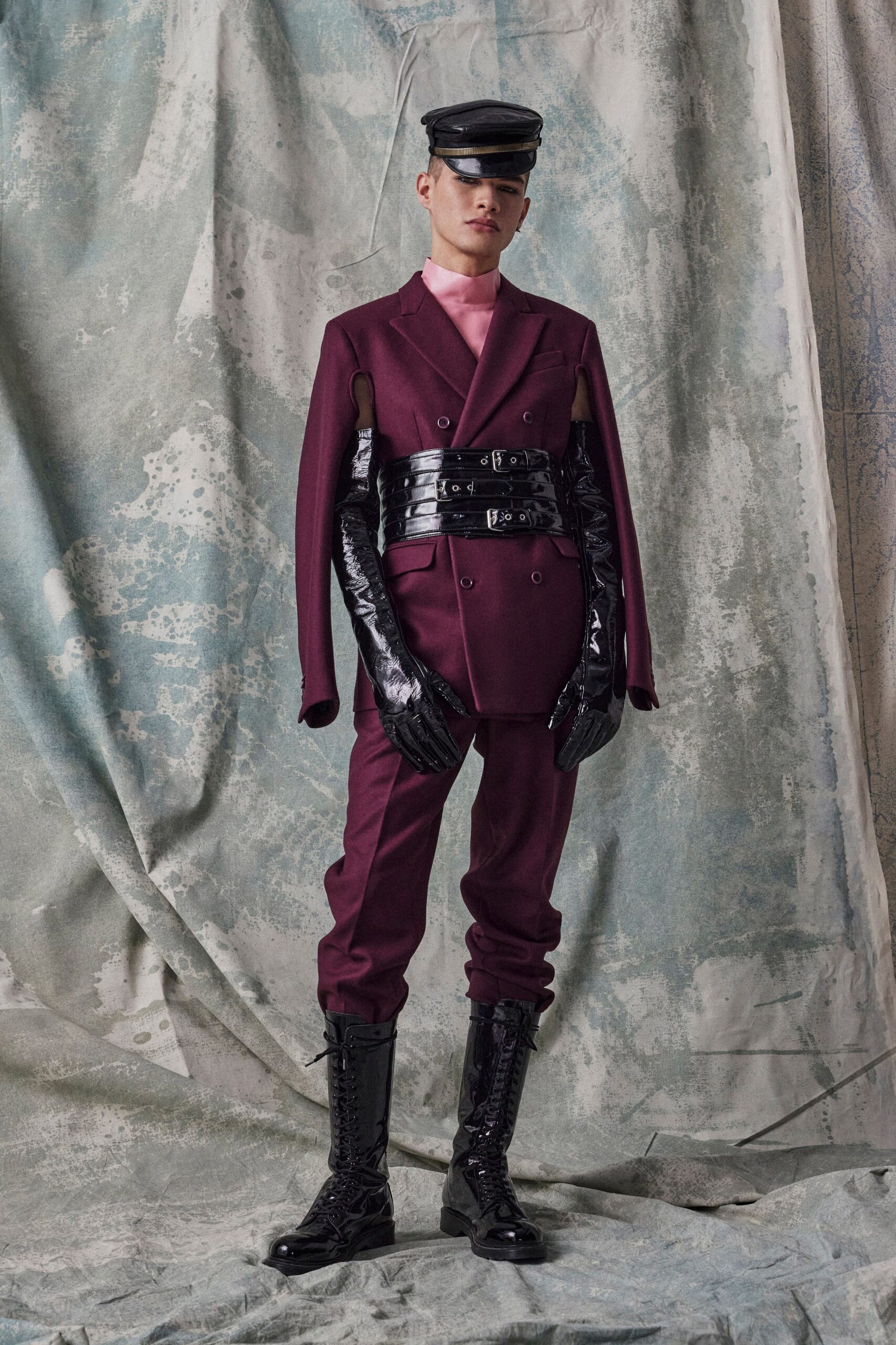 Moschino F/W 23 Look 28