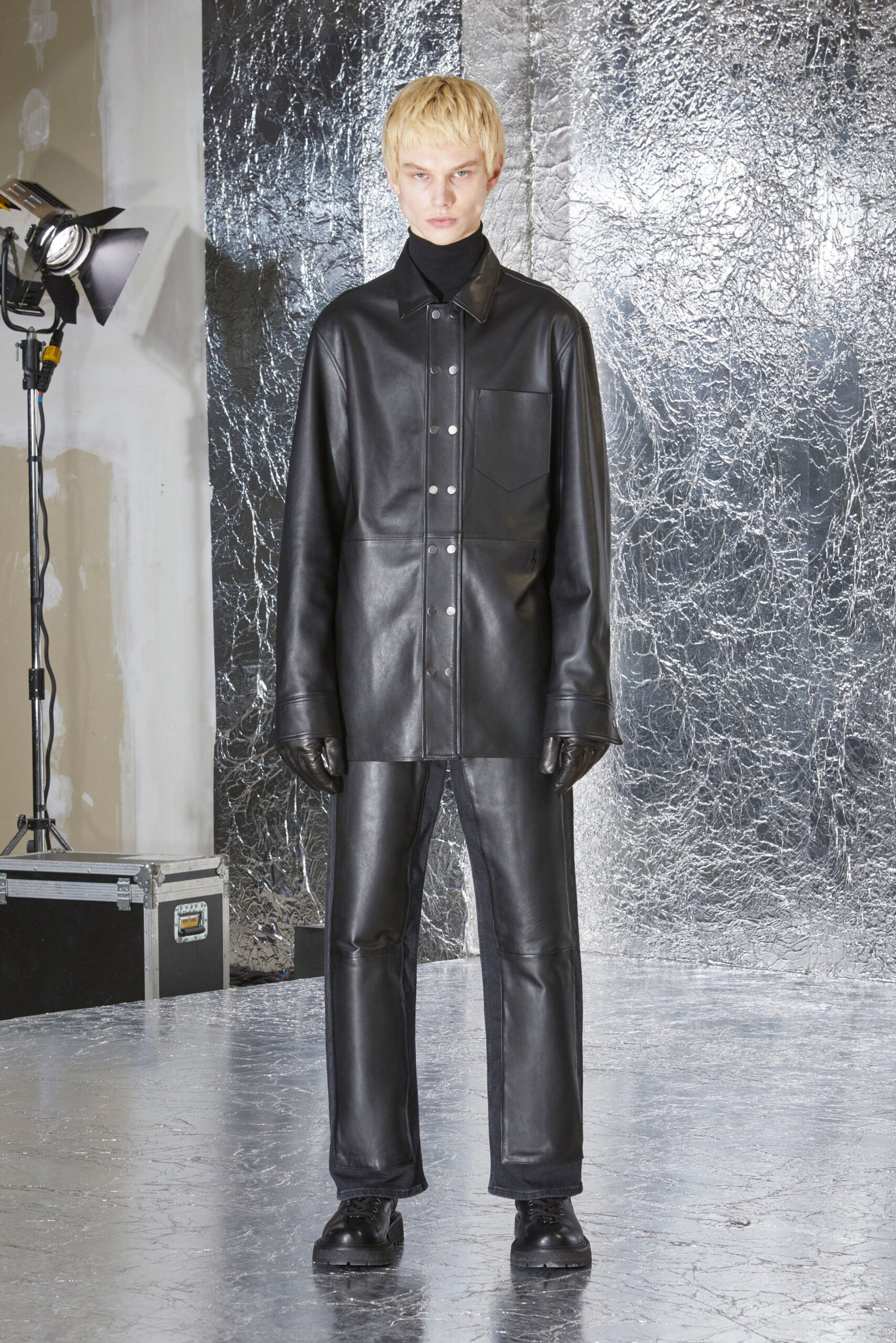 Neil Barrett F/W 23 Menswear Look 28