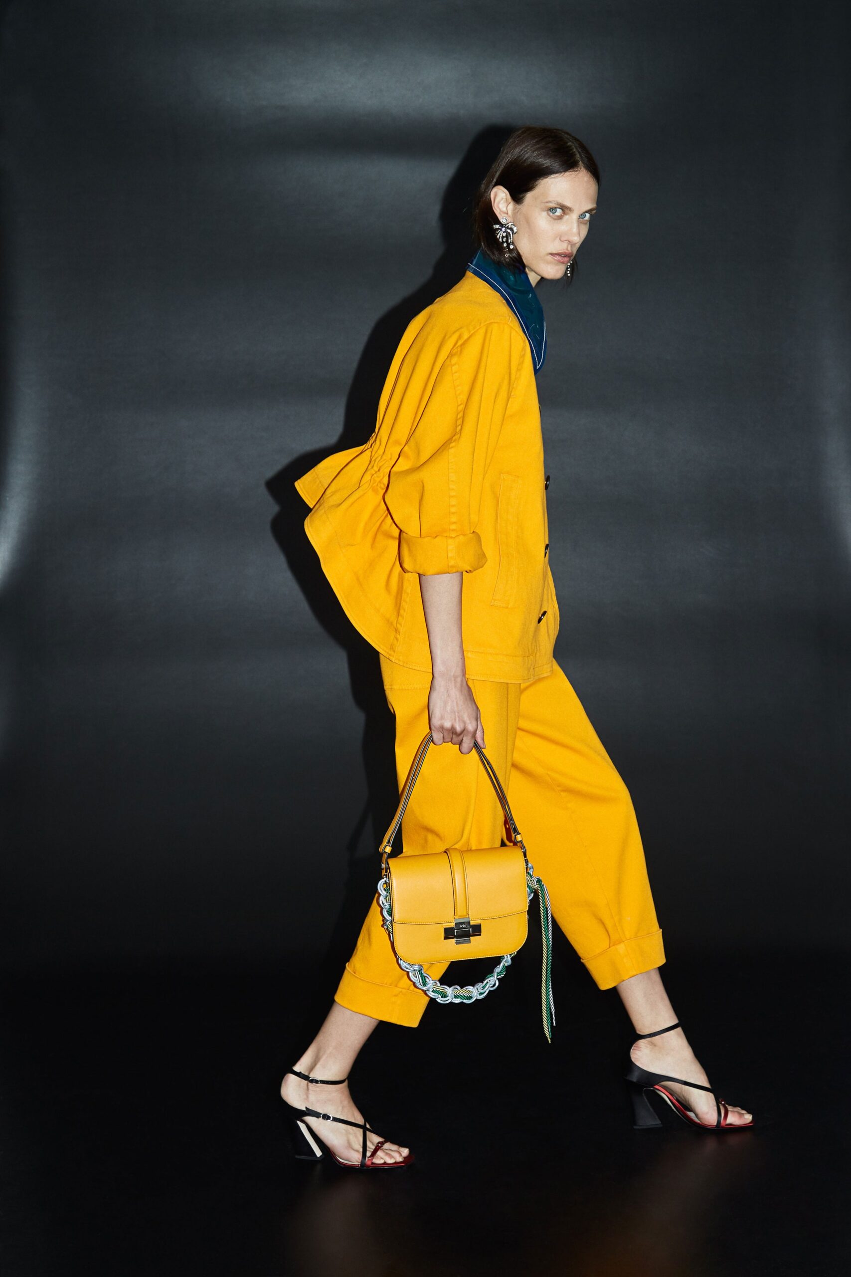 No. 21 Resort 19 Look 28