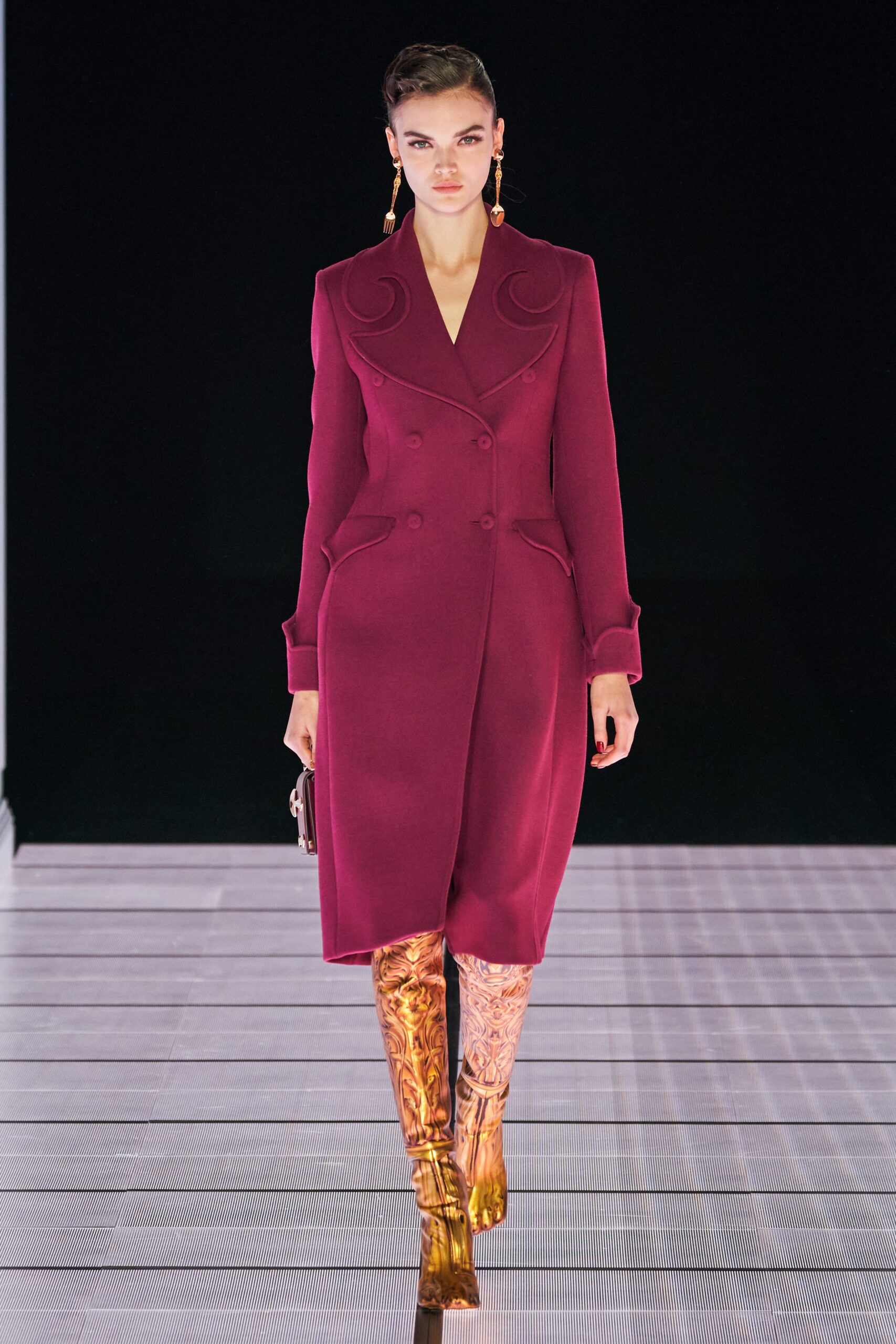 Moschino F/W 22 Look 29