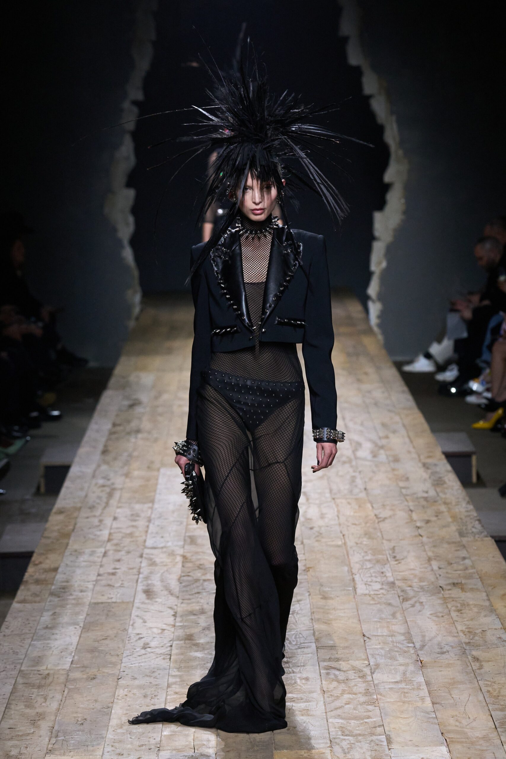 Moschino F/W 23 Look 29