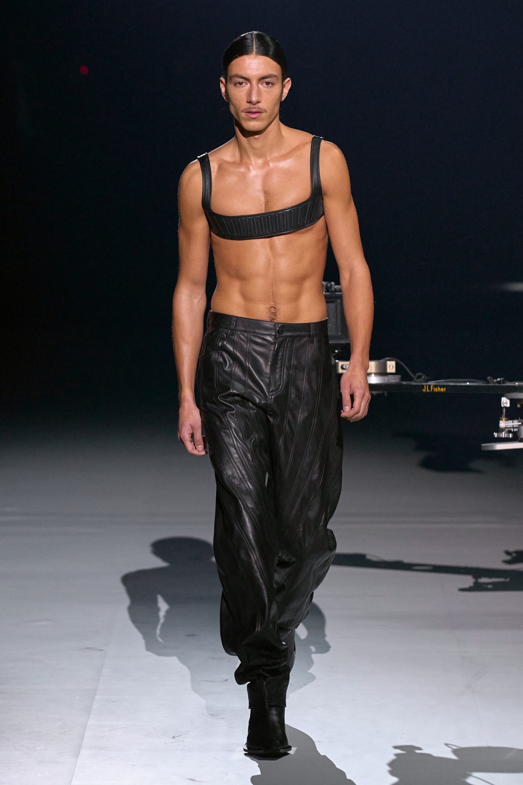 Mugler F/W 22 Look 28