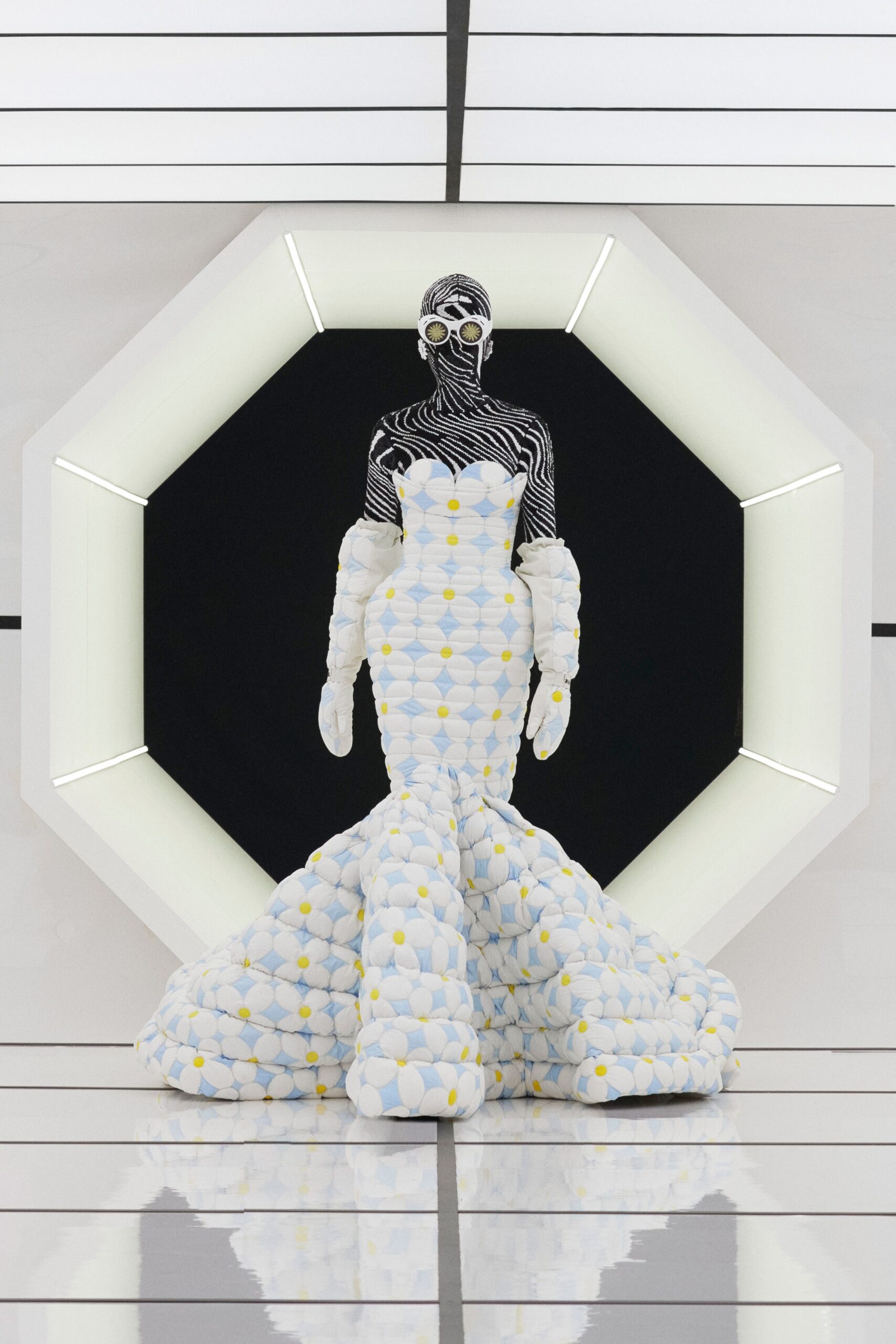 Moncler 8 Richard Quinn F/W 20 Look 30