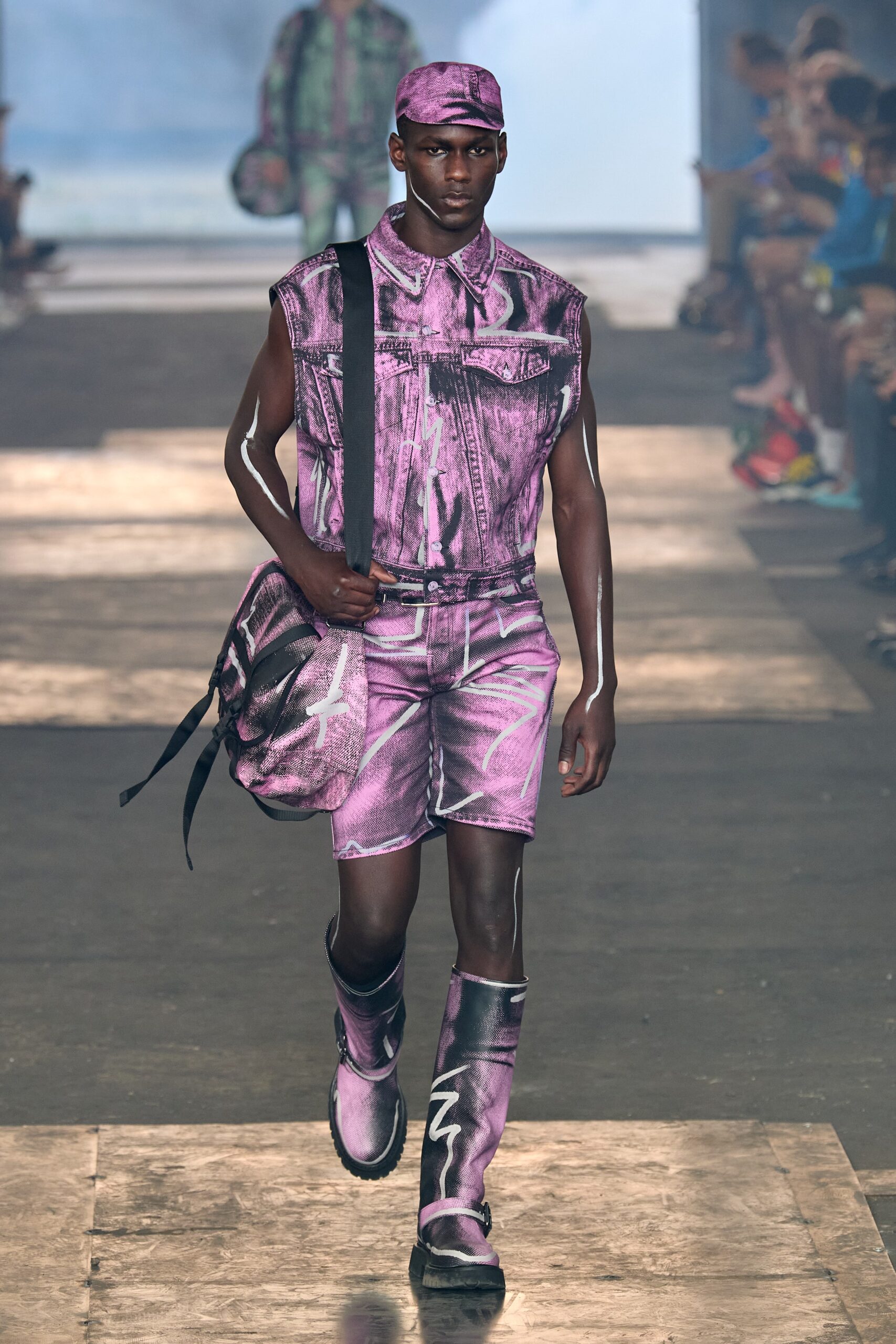 Moschino S/S 23 Menswear Look 30