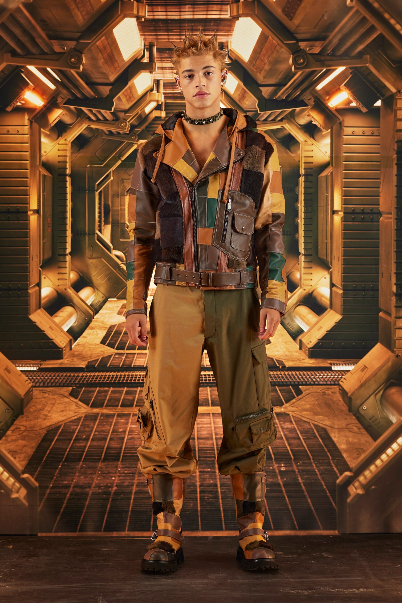 Moschino F/W 22 Look 31