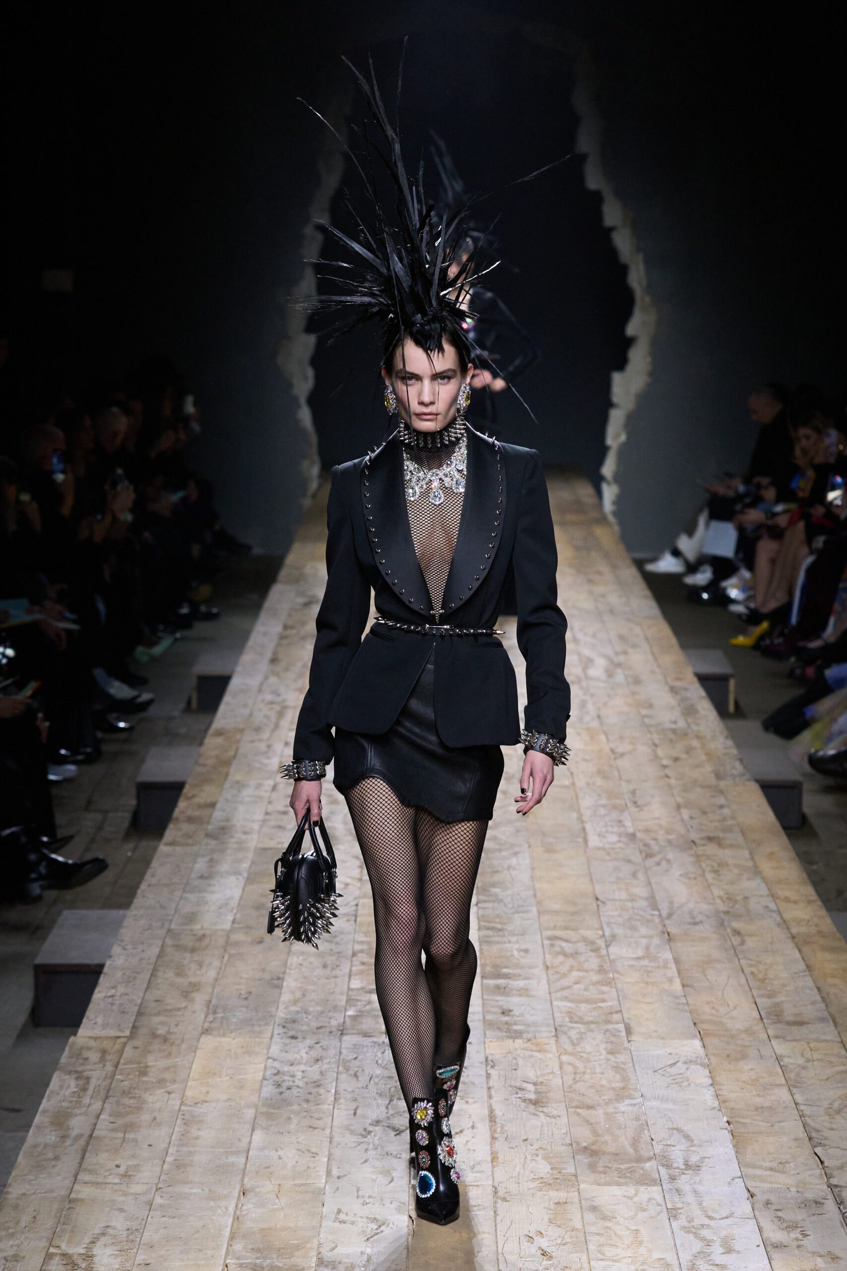 Moschino F/W 23 Look 31