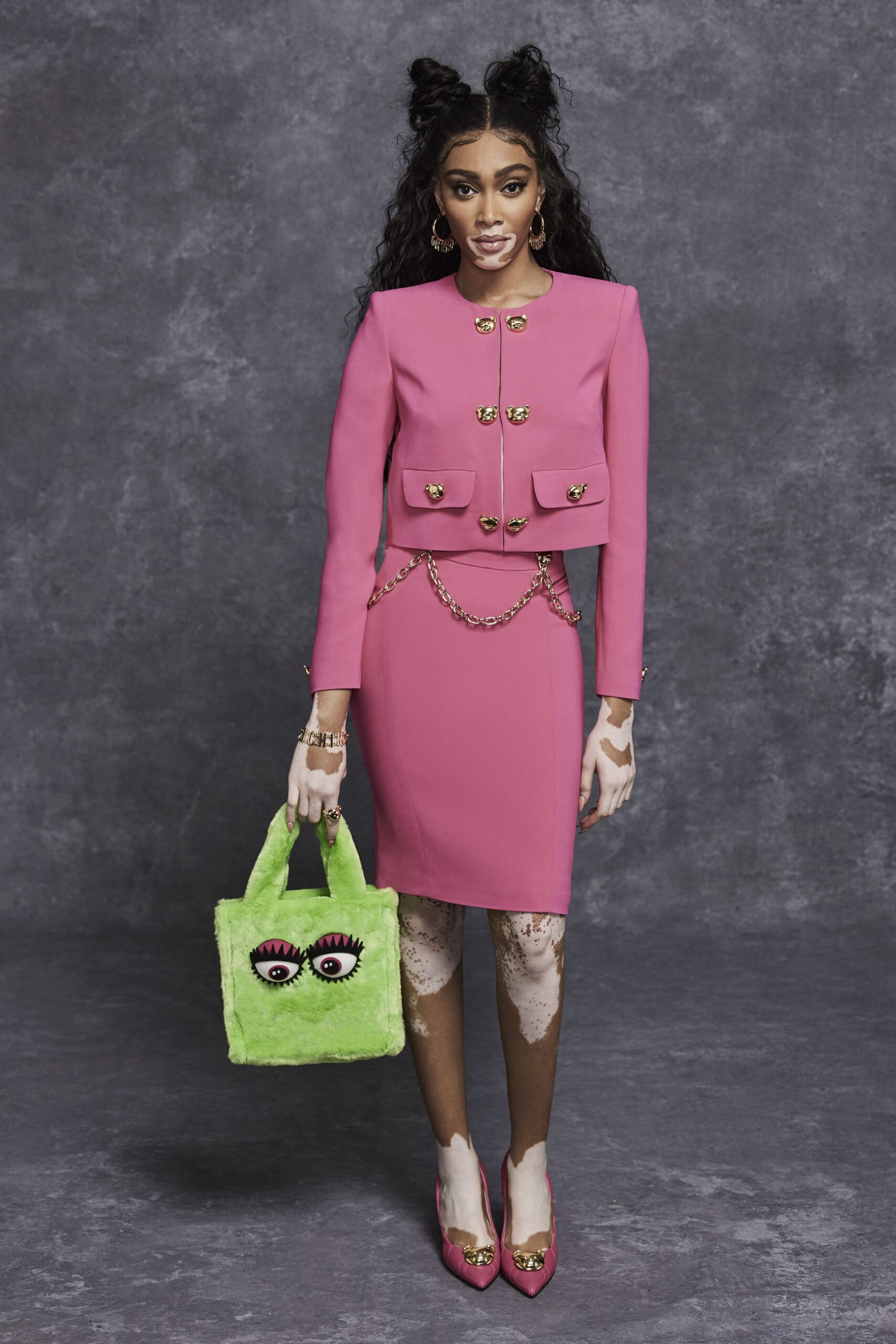 Moschino F/W 21 Look 32