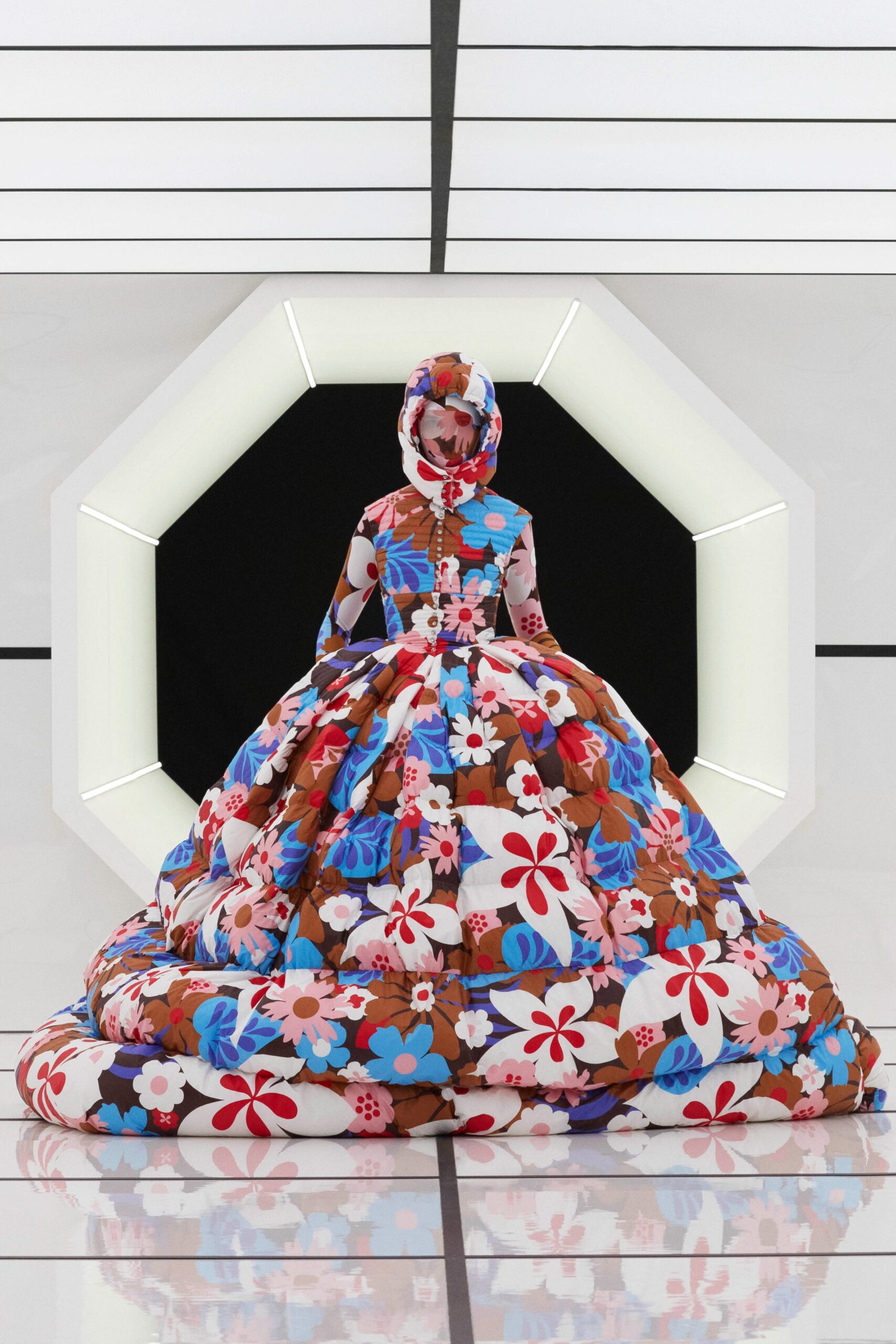 Moncler 8 Richard Quinn F/W 20 Look 32