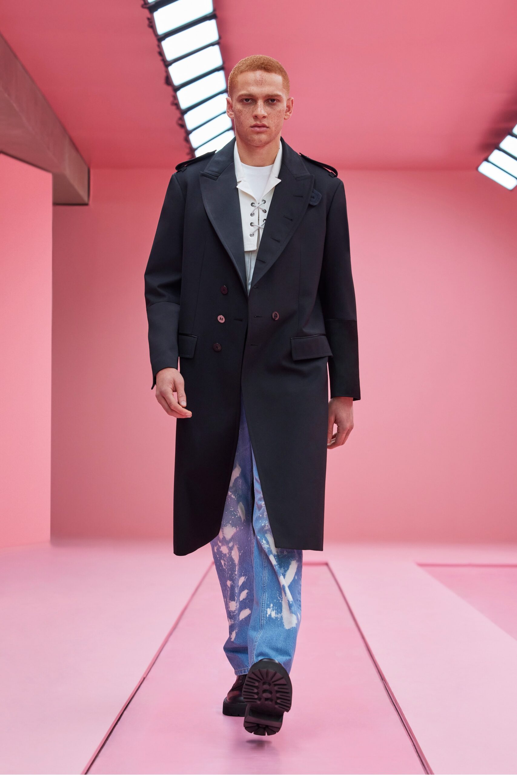 Neil Barrett F/W 22 Menswear Look 32