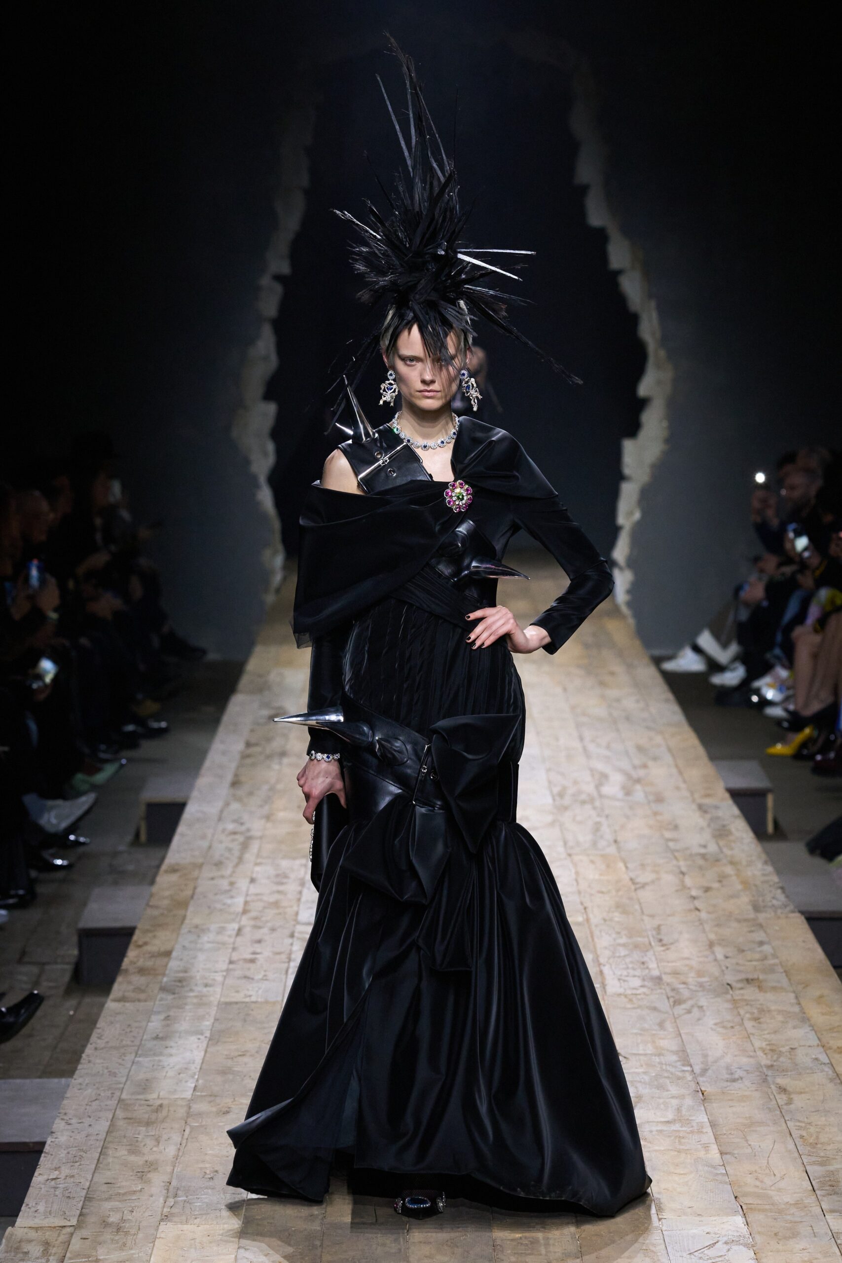 Moschino F/W 23 Look 32