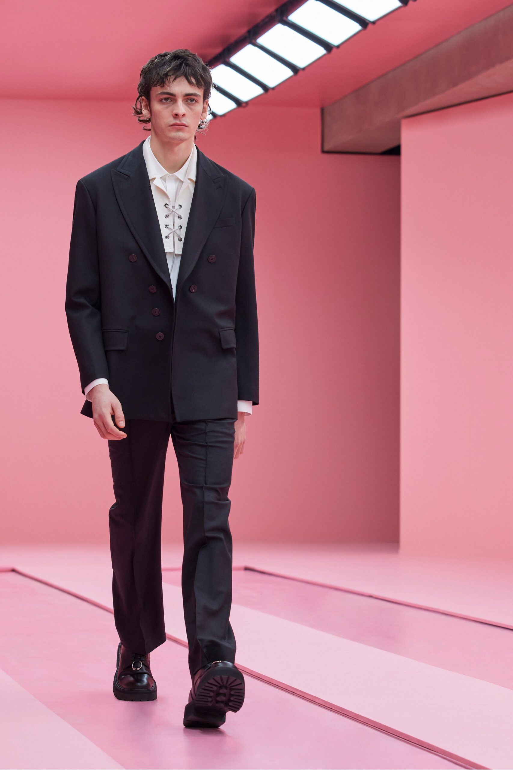 Neil Barrett F/W 22 Menswear Look 33
