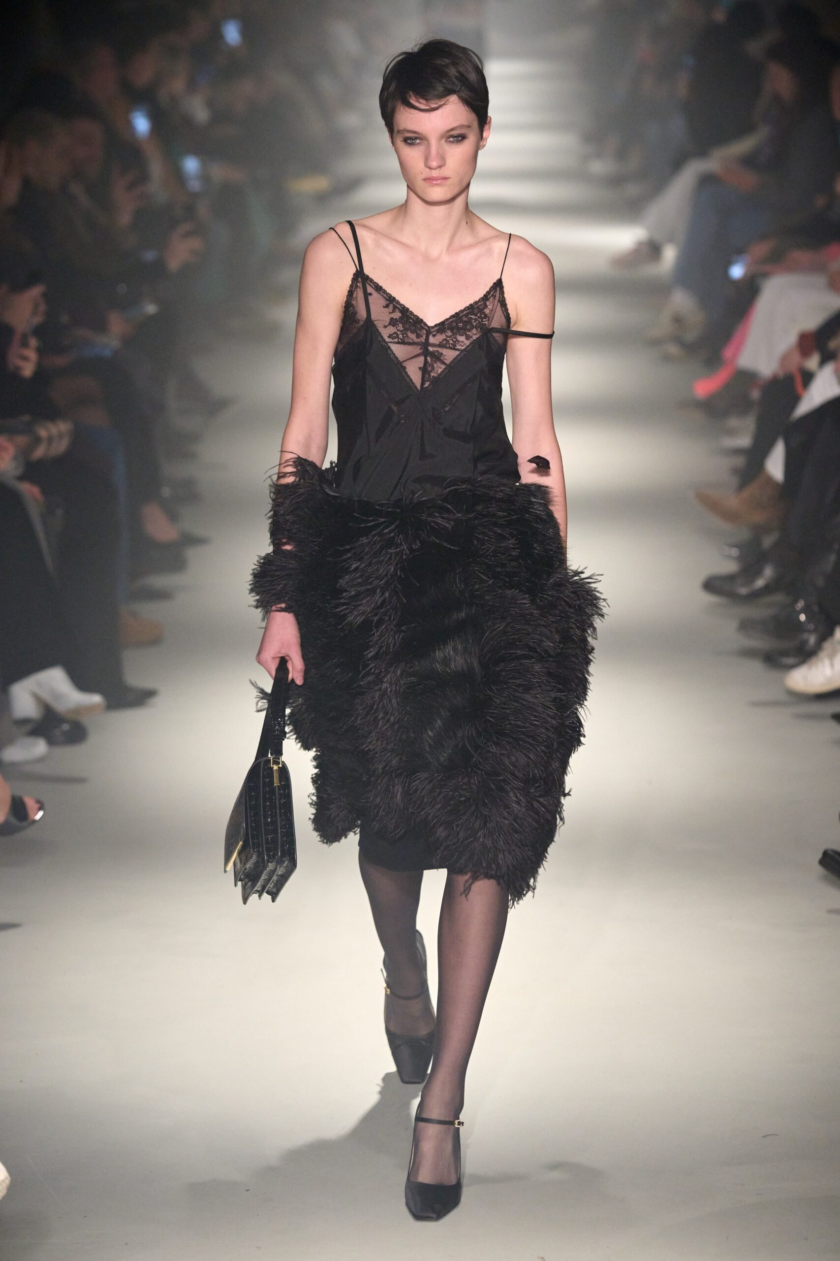 No. 21 F/W 23 Look 33