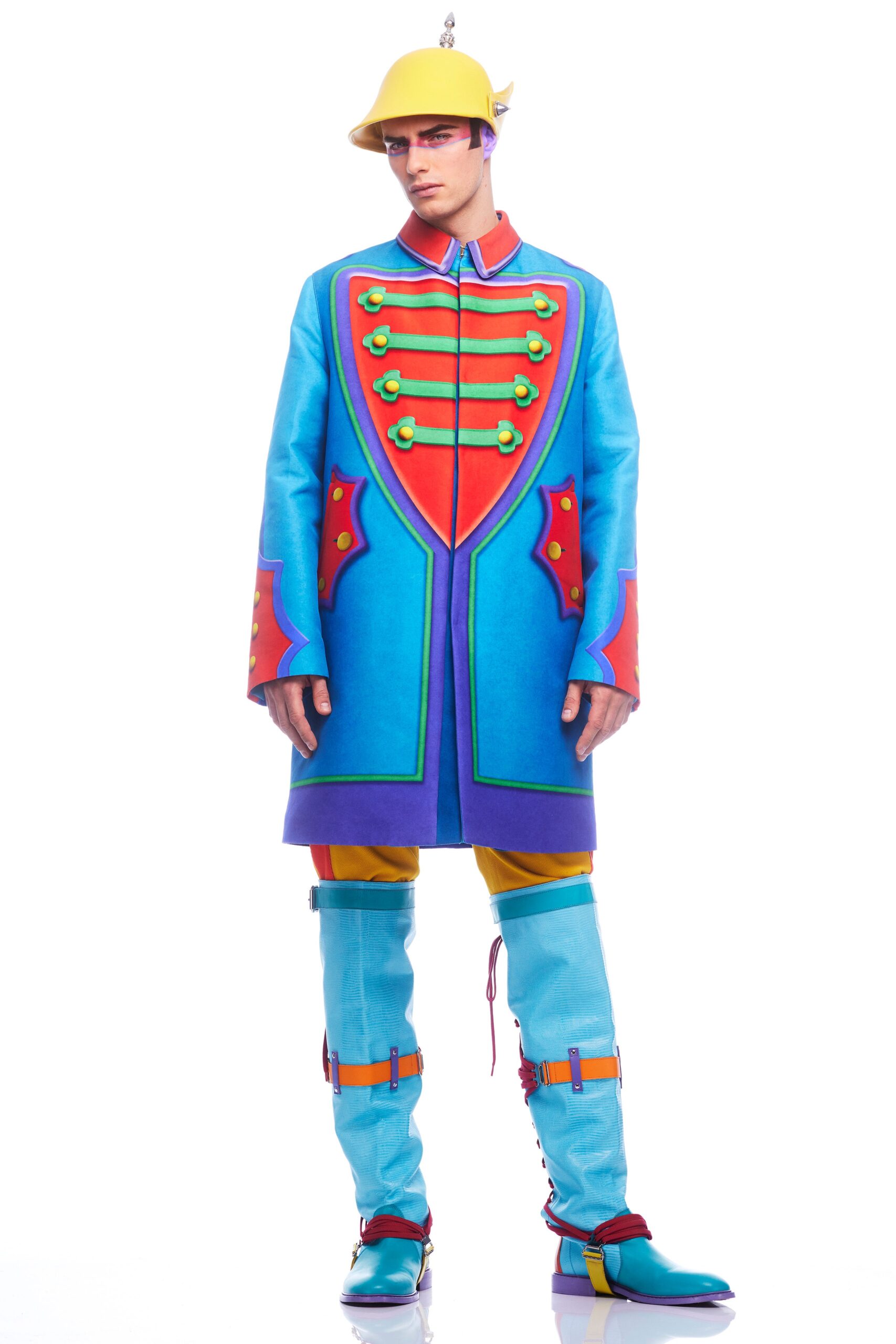 Moschino F/W 22 Look 34
