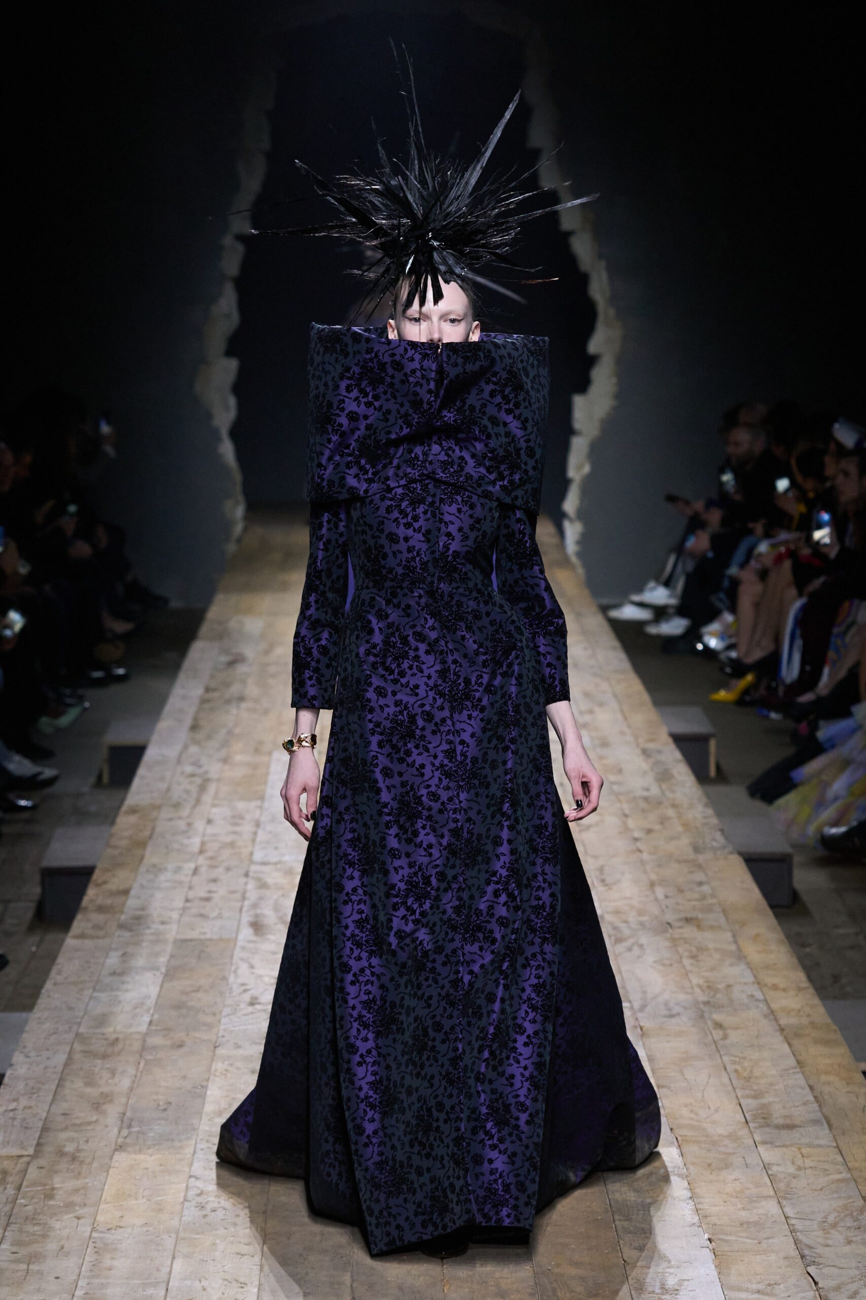 Moschino F/W 23 Look 34
