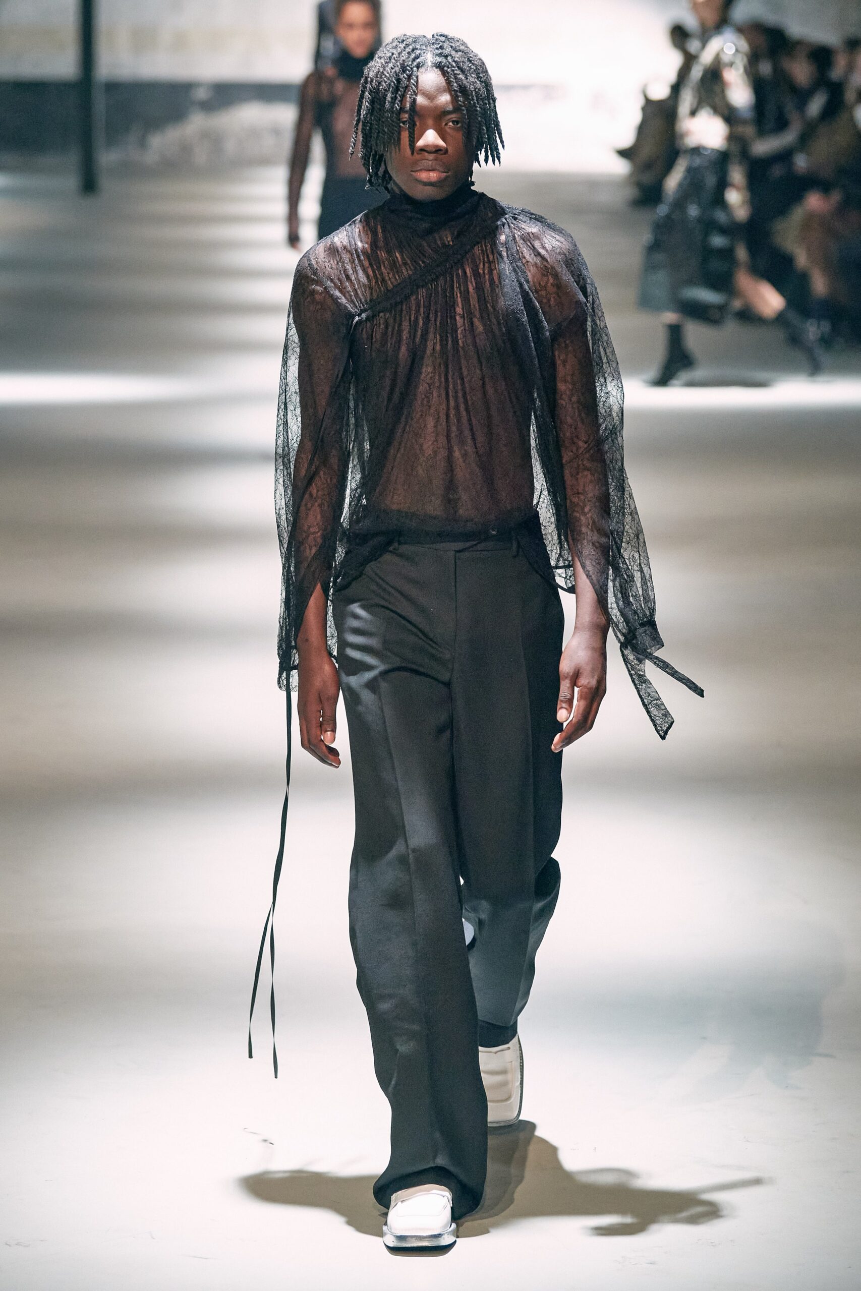 No. 21 F/W 22 Look 34