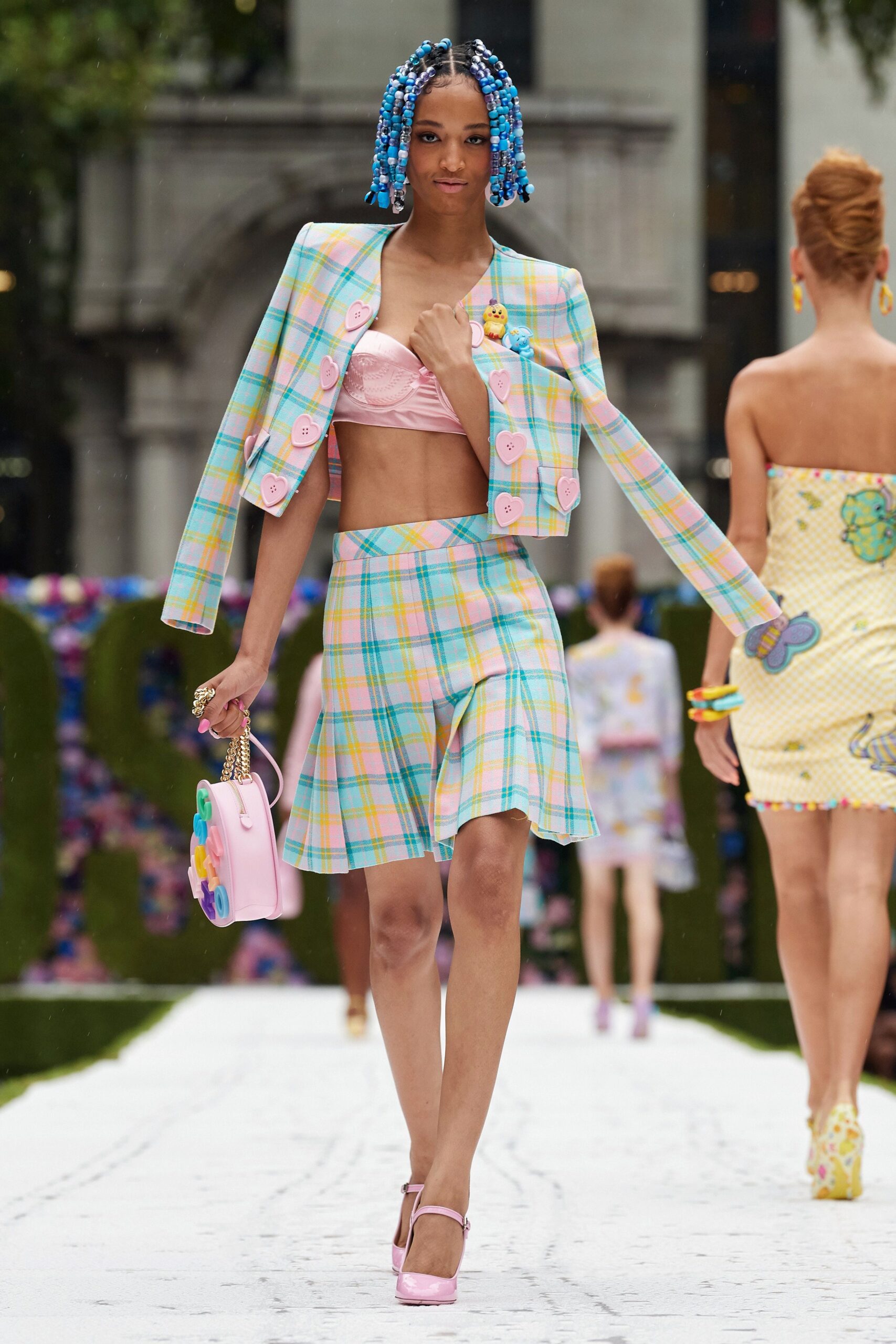 Moschino S/S 22 Look 35