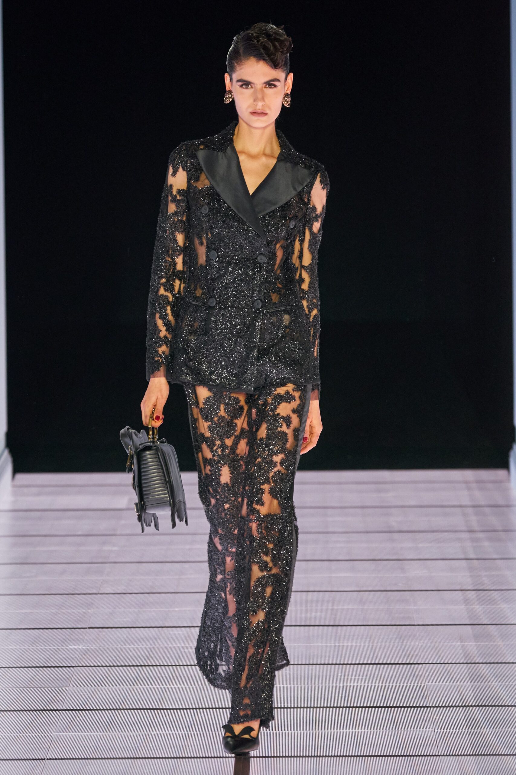 Moschino F/W 22 Look 35