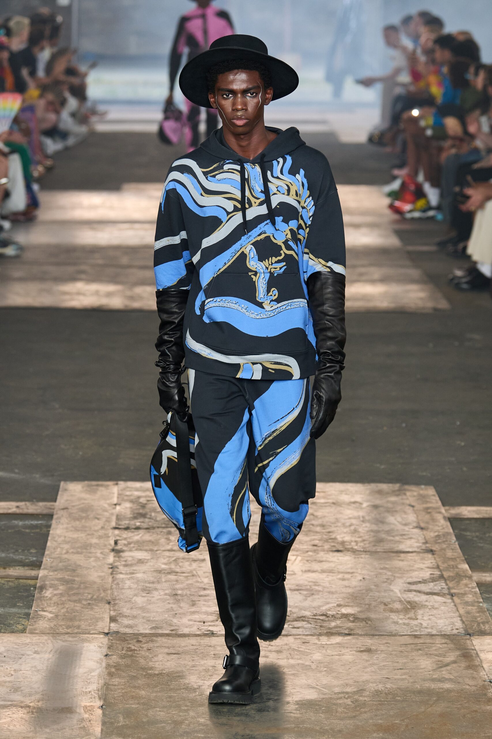 Moschino S/S 23 Menswear Look 36