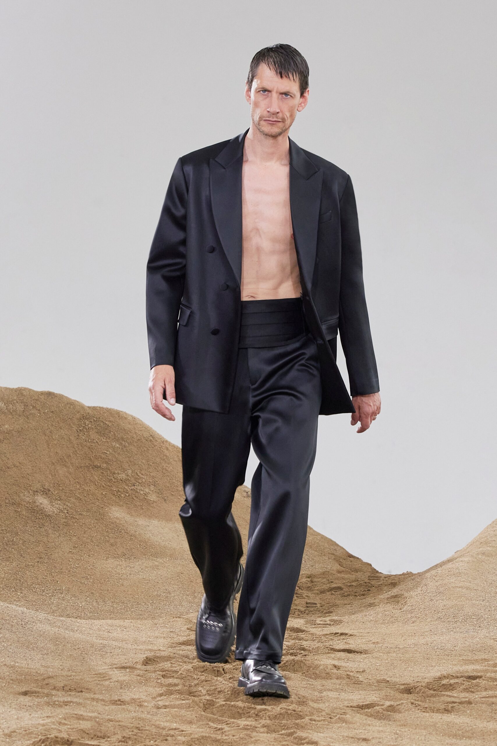 Neil Barrett S/S 23 Menswear Look 36