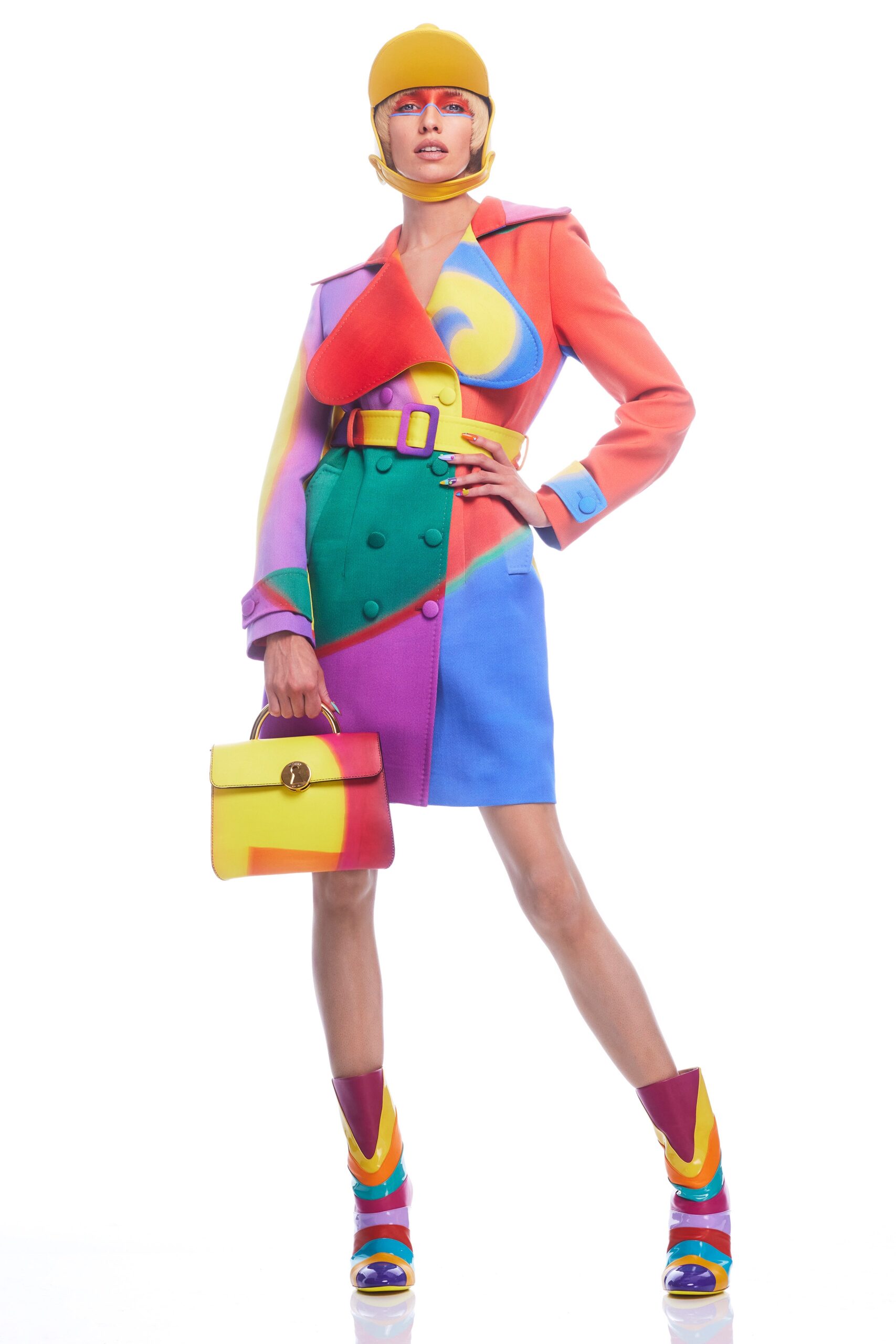 Moschino F/W 22 Look 37