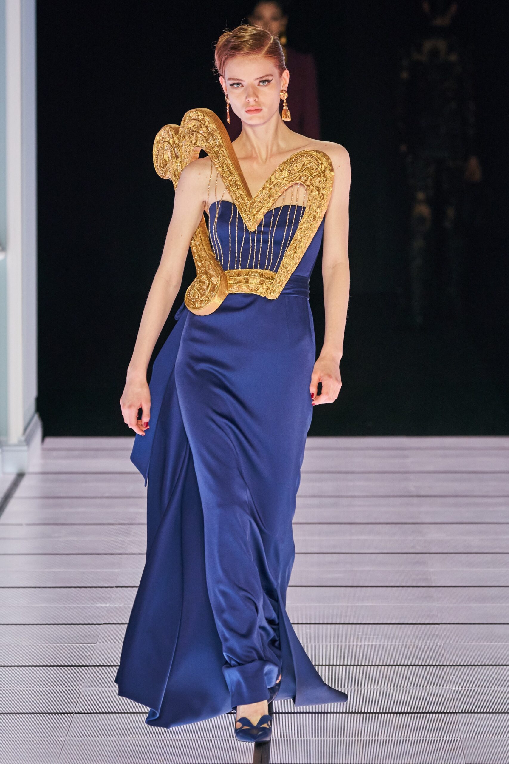 Moschino F/W 22 Look 37