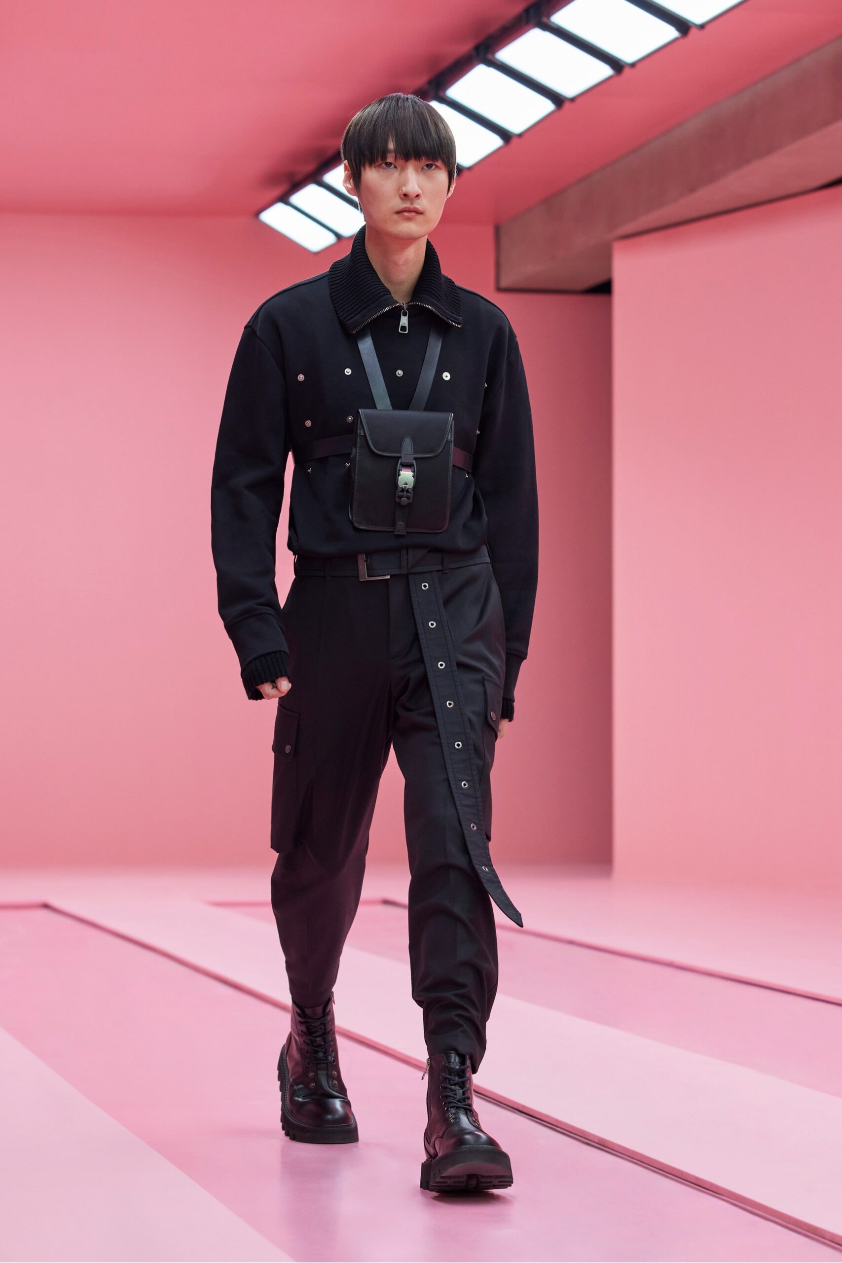 Neil Barrett F/W 22 Menswear Look 38