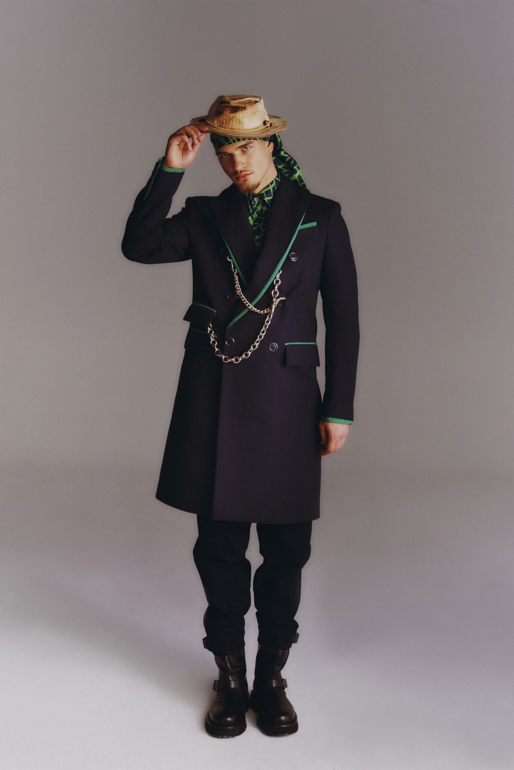 Moschino Resort 23 Look 38