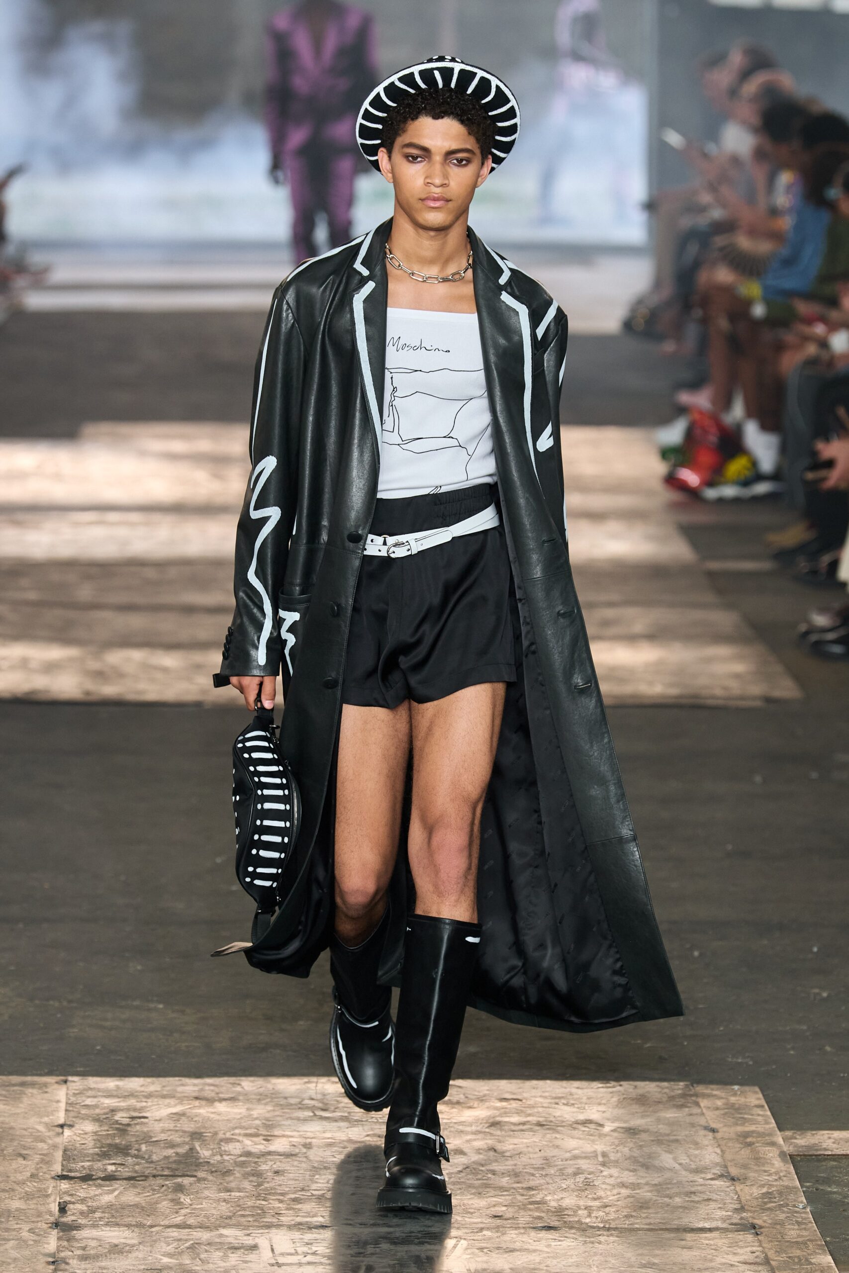 Moschino S/S 23 Menswear Look 38