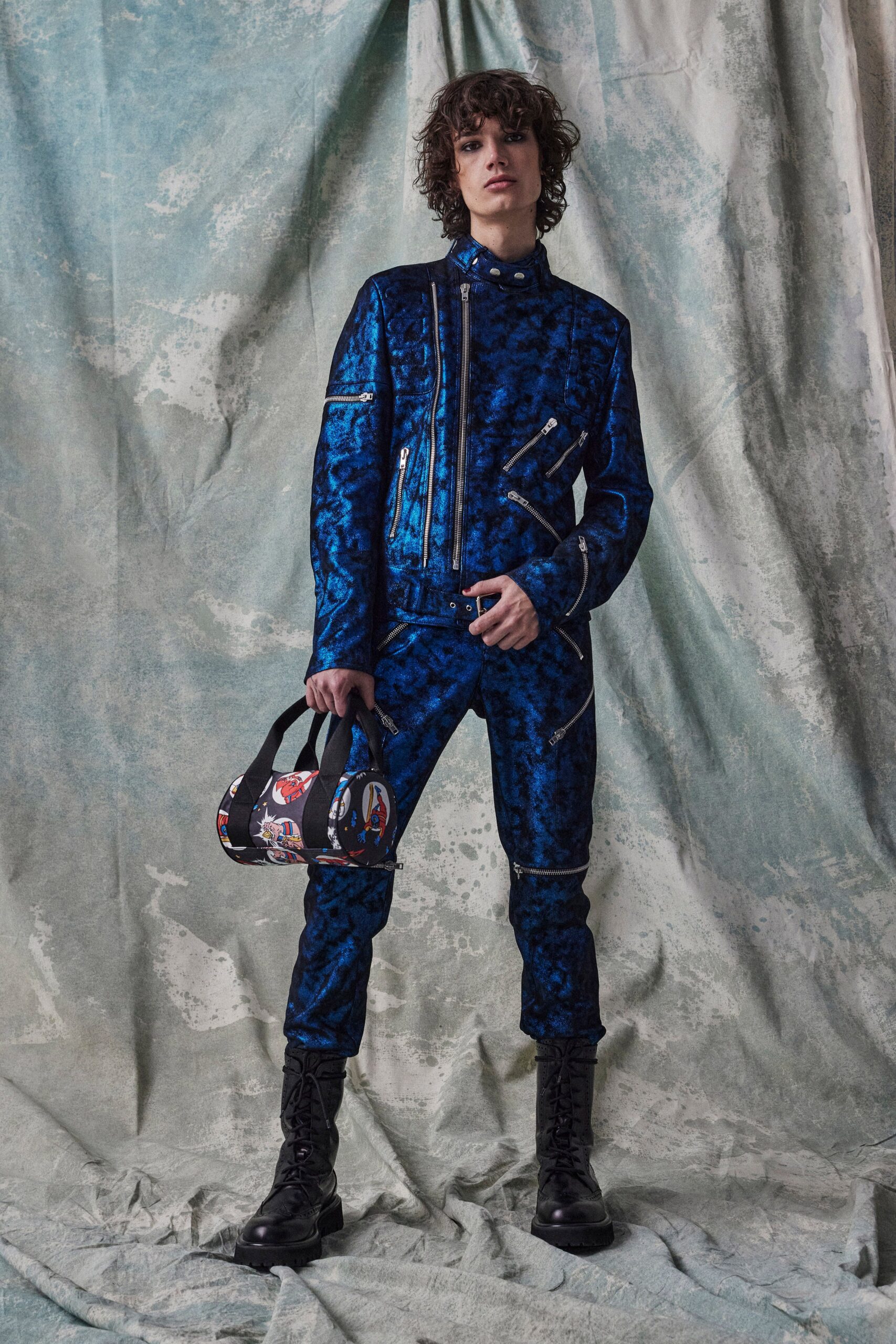 Moschino F/W 23 Look 38