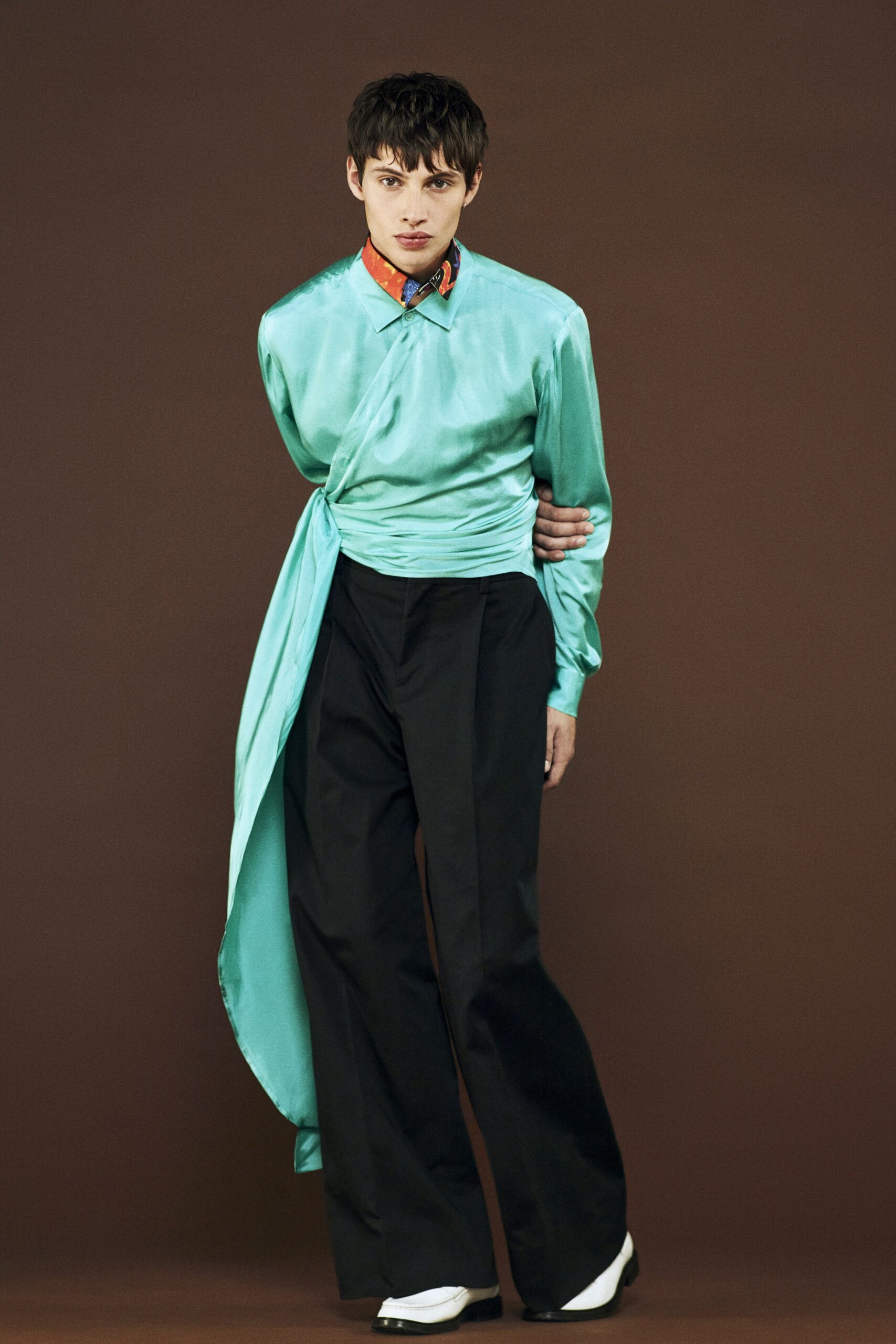 Moschino Resort 24 Look 38