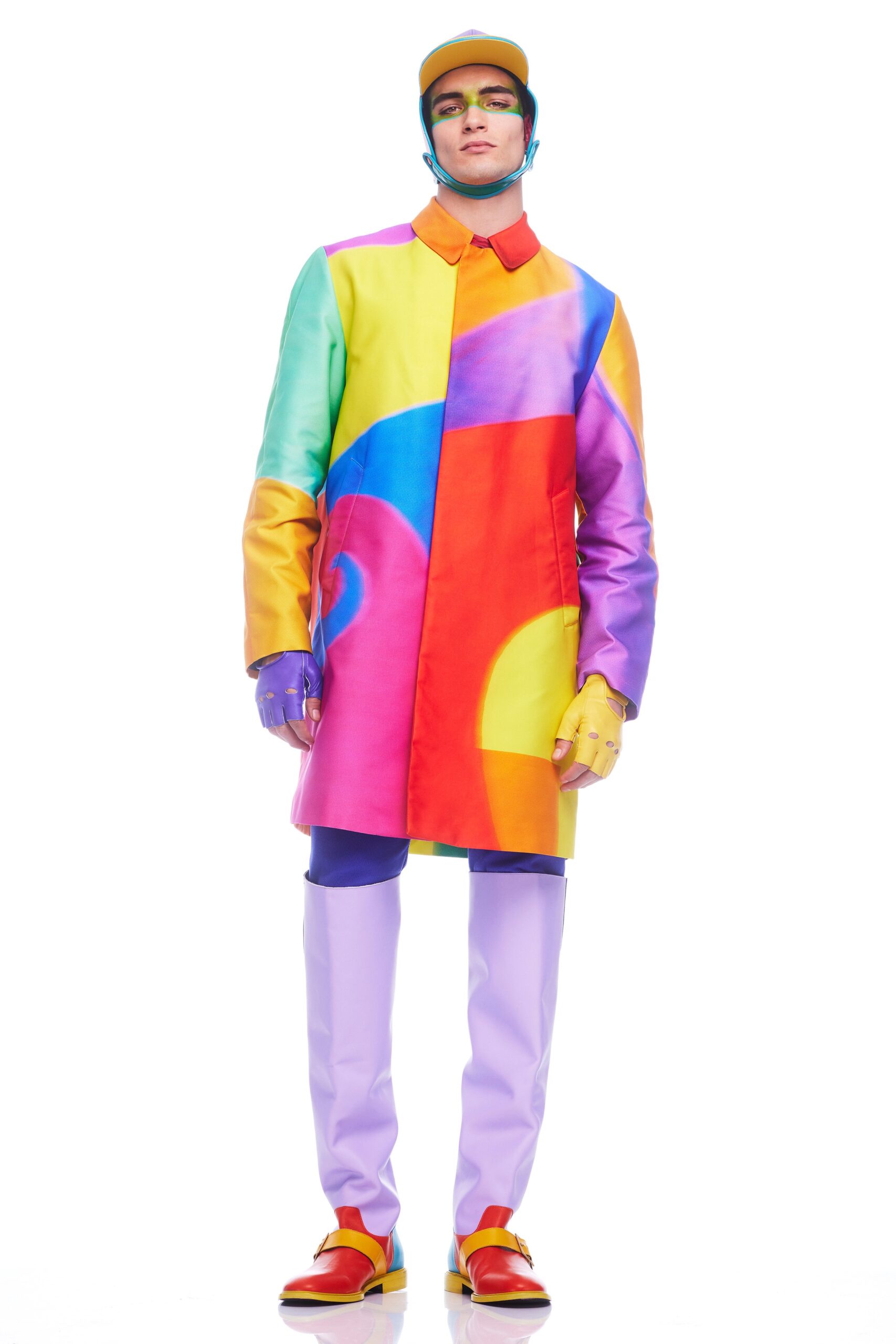 Moschino F/W 22 Look 39