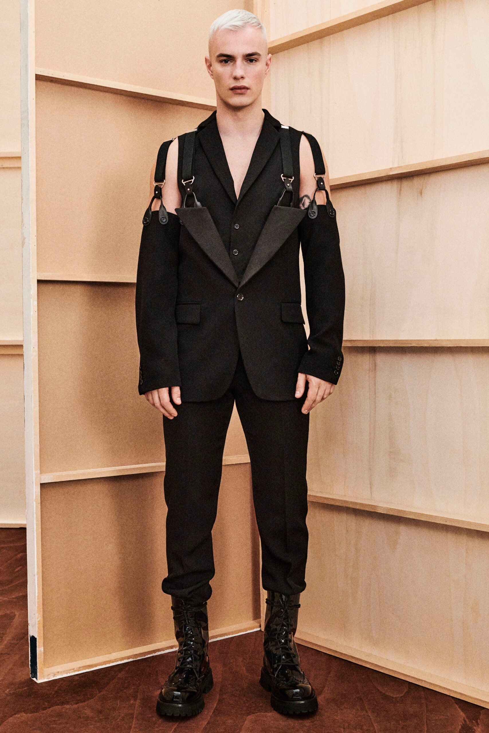 Moschino F/W 23 Menswear Look 39