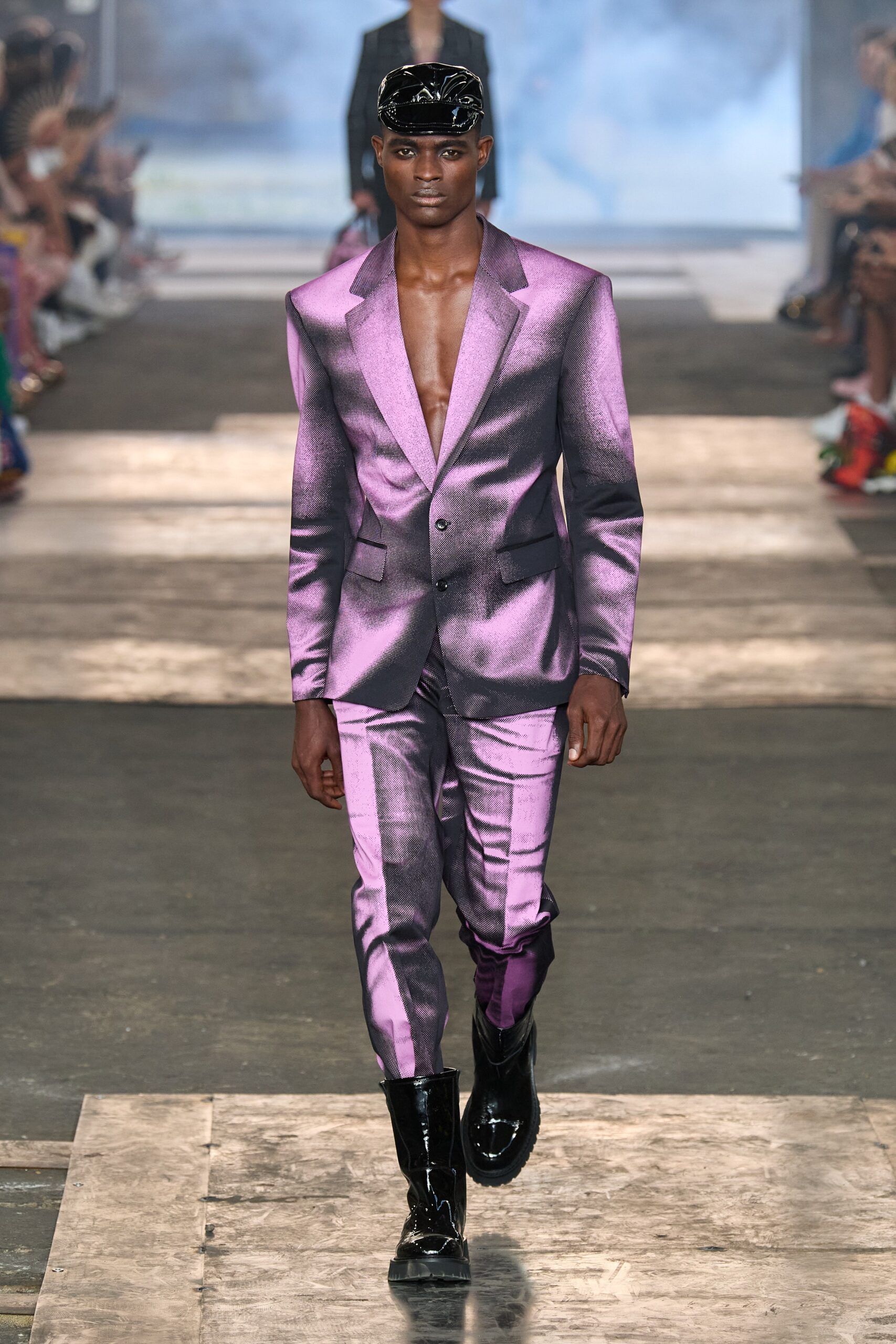 Moschino S/S 23 Menswear Look 39