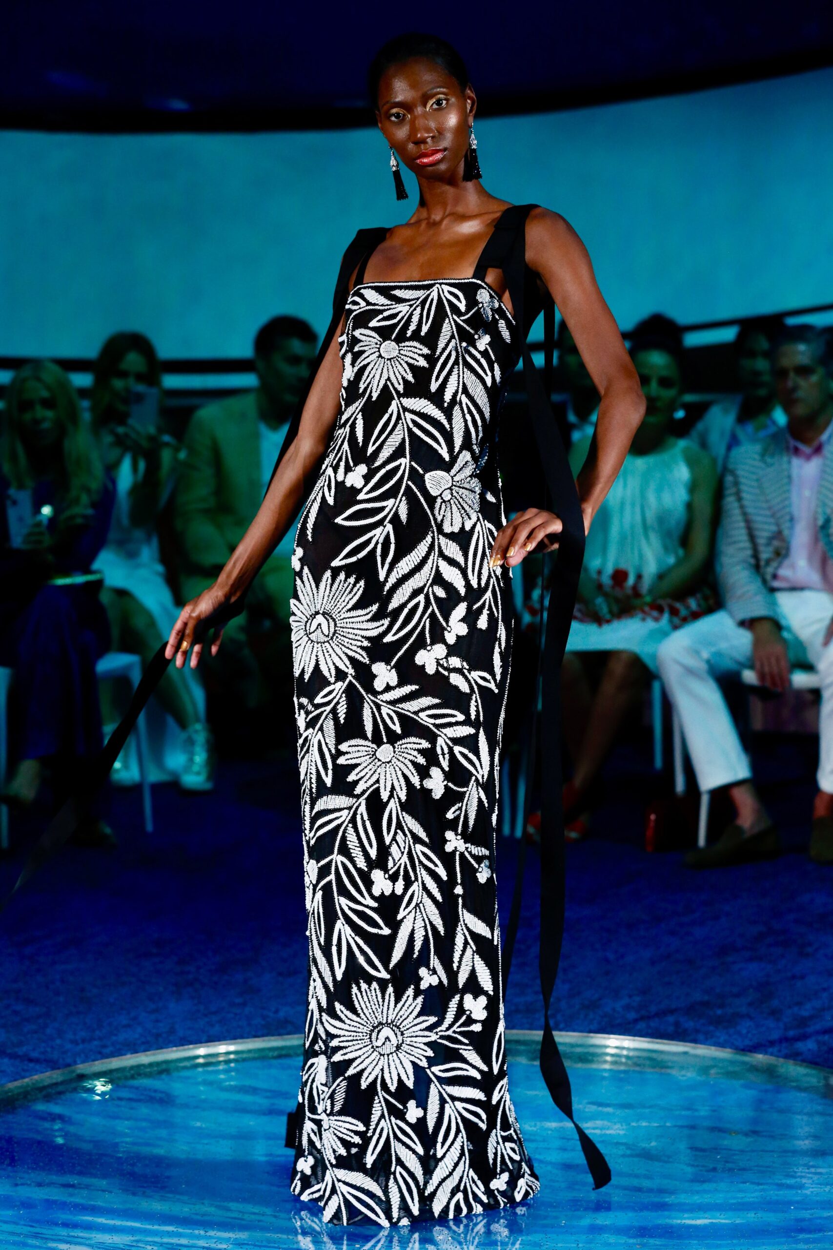 Naeem Khan Resort 23 Look 39