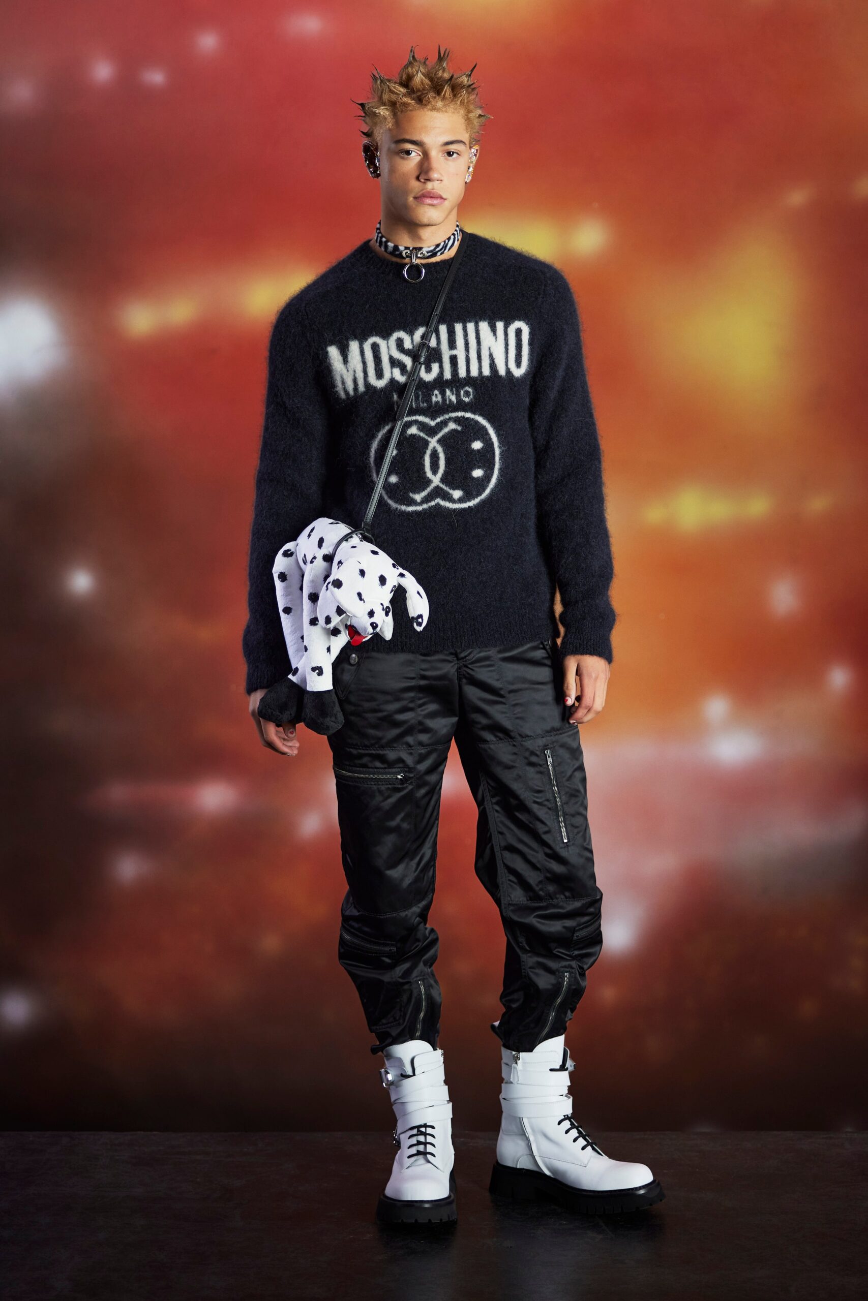 Moschino F/W 22 Look 40