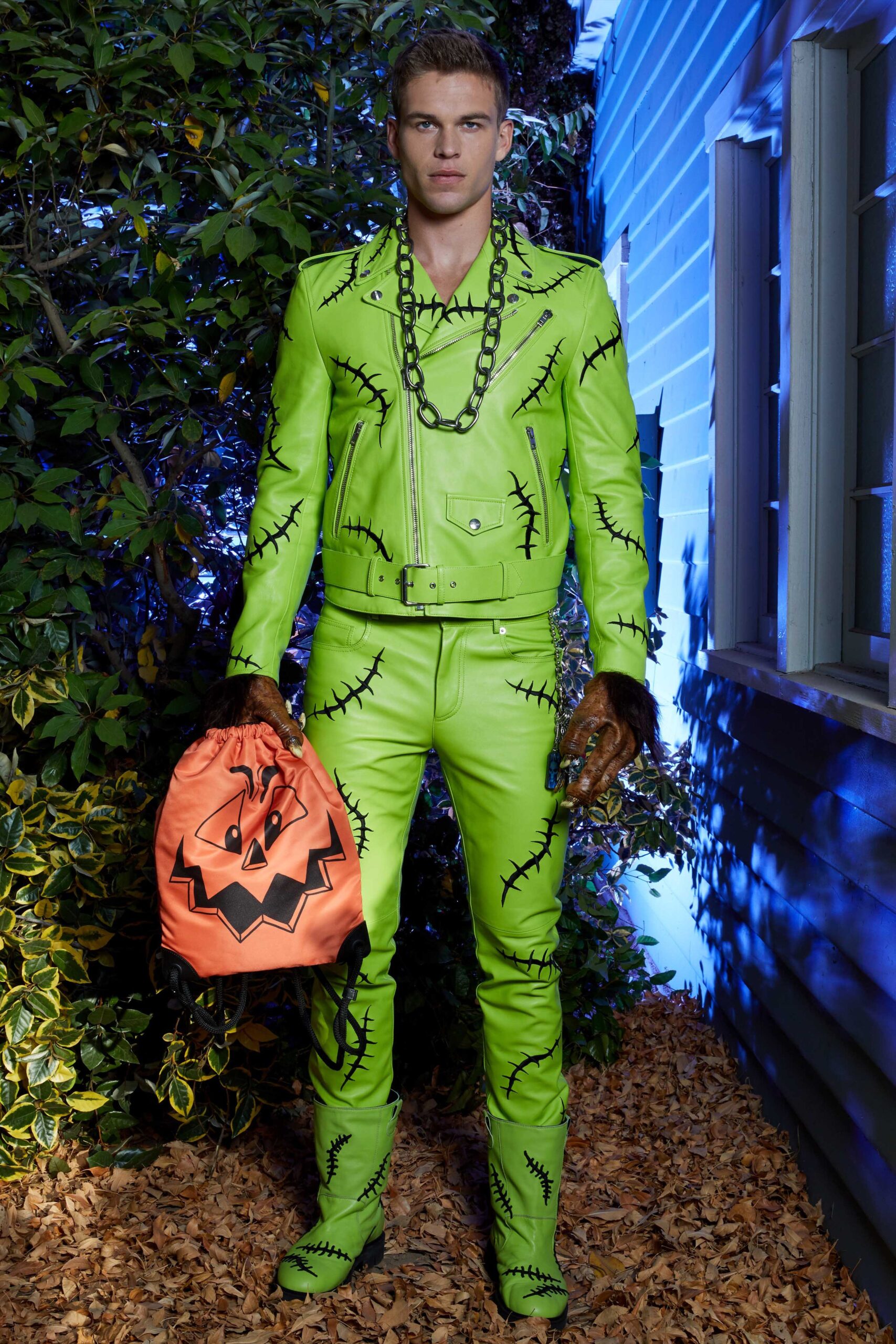 Moschino S/S 20 Menswear Look 40