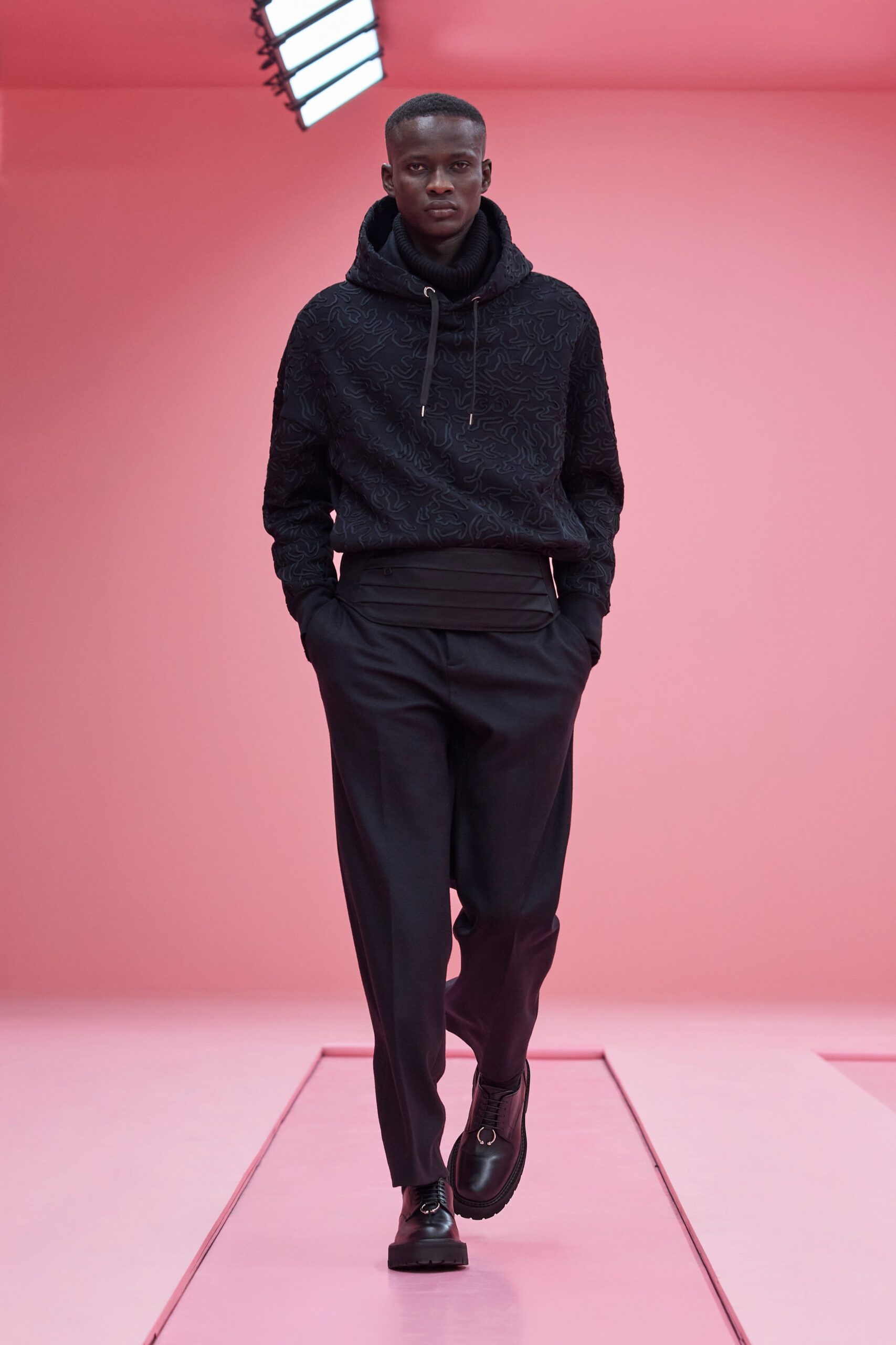 Neil Barrett F/W 22 Menswear Look 40